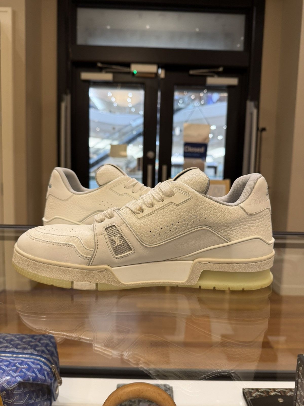 Louis Vuitton Louis Vuitton Trainer - White Size US 8 / EU 41 - 4 Thumbnail