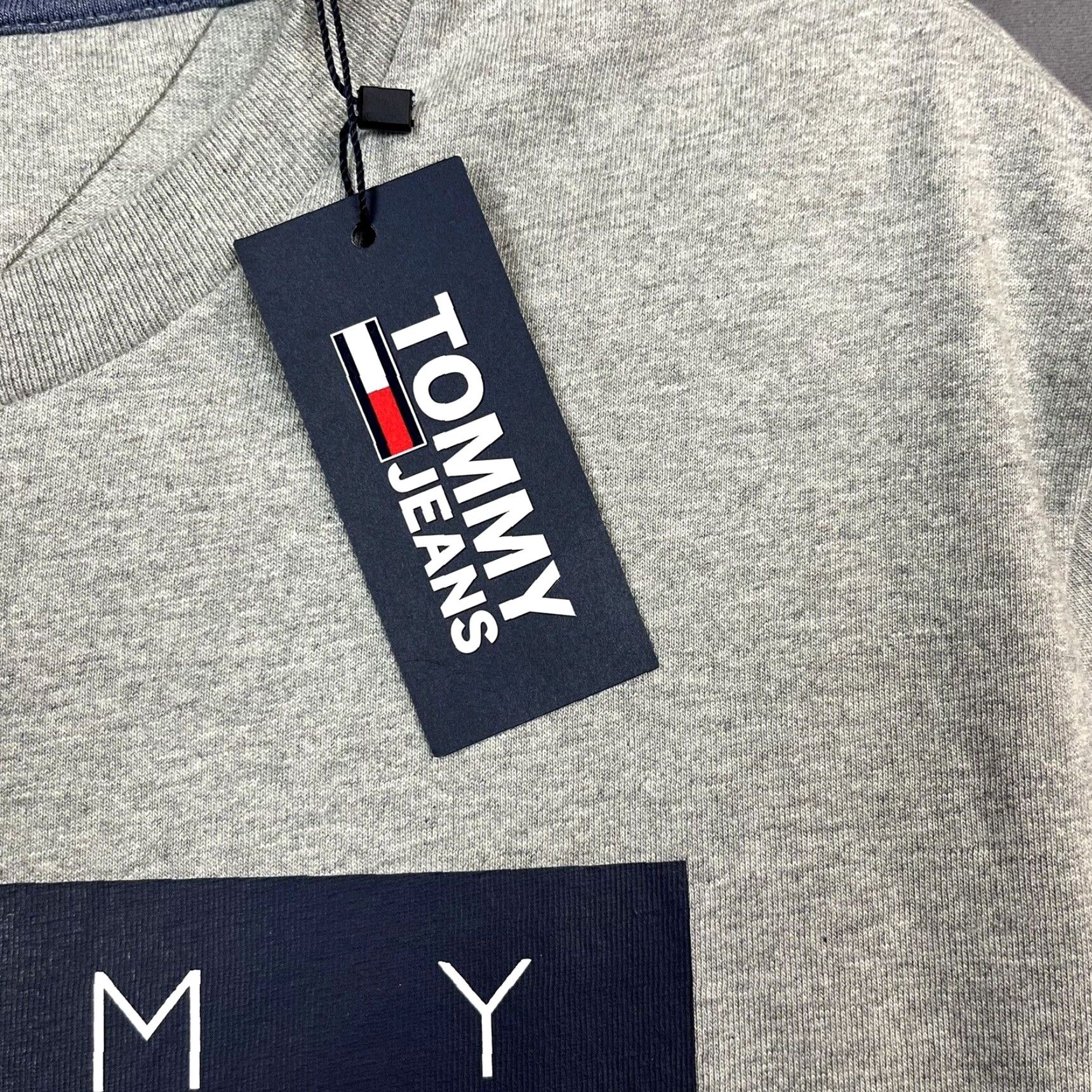 Tommy Hilfiger Tommy Hilfiger Men’s Cotton Flag T-Shirt Gray -Multi Short Sleeve L Crew Neck Logo Tee Shirt Men Size US L / EU 52-54 / 3 - 5 Thumbnail