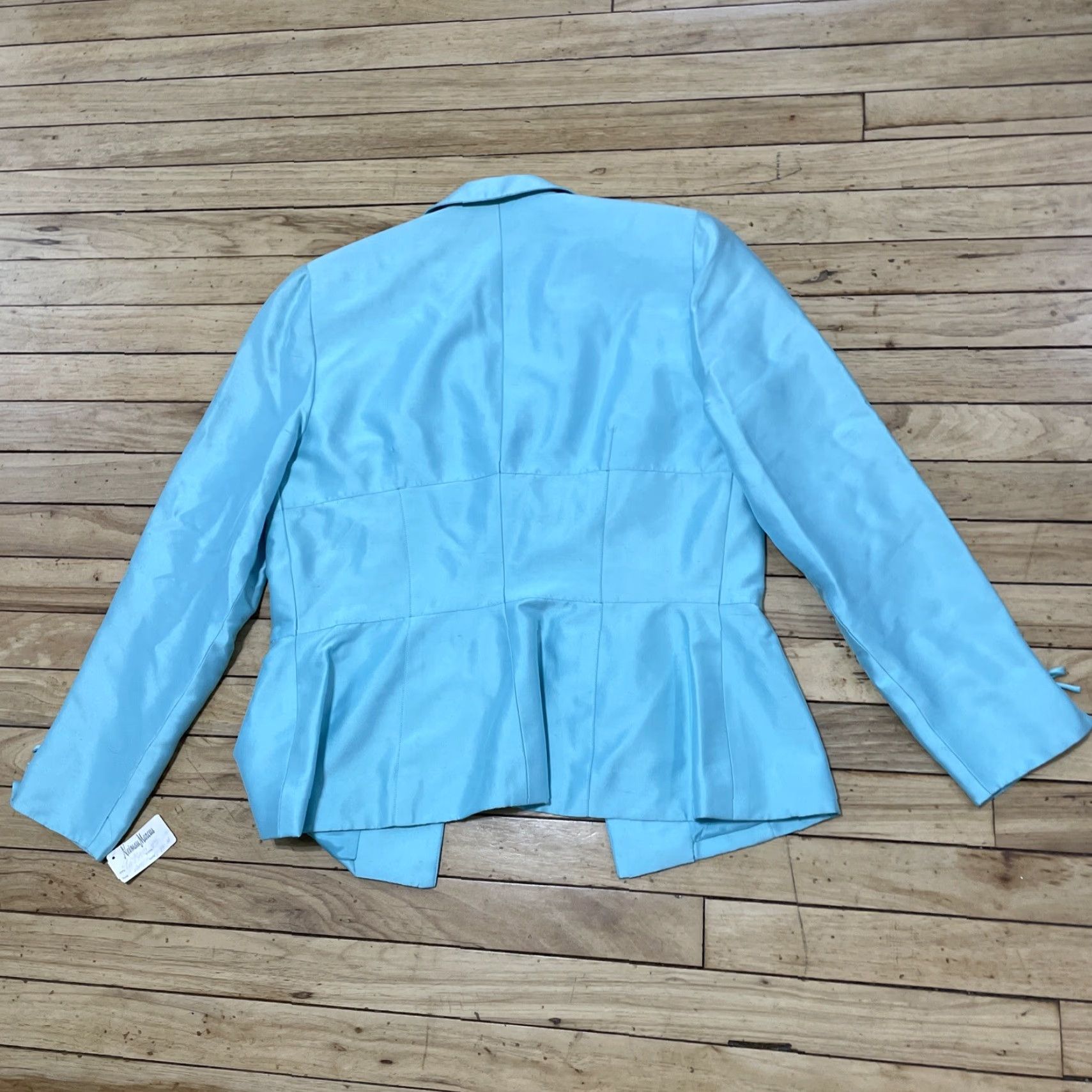 Neiman Marcus Noviello Bloom Suits Silk Jacket Women 10 Blue Blazer Three-Button Notch Lapel Three-Button Front Button Single-Breasted Bow Blazer Size L / US 10 / IT 46 - 2 Thumbnail