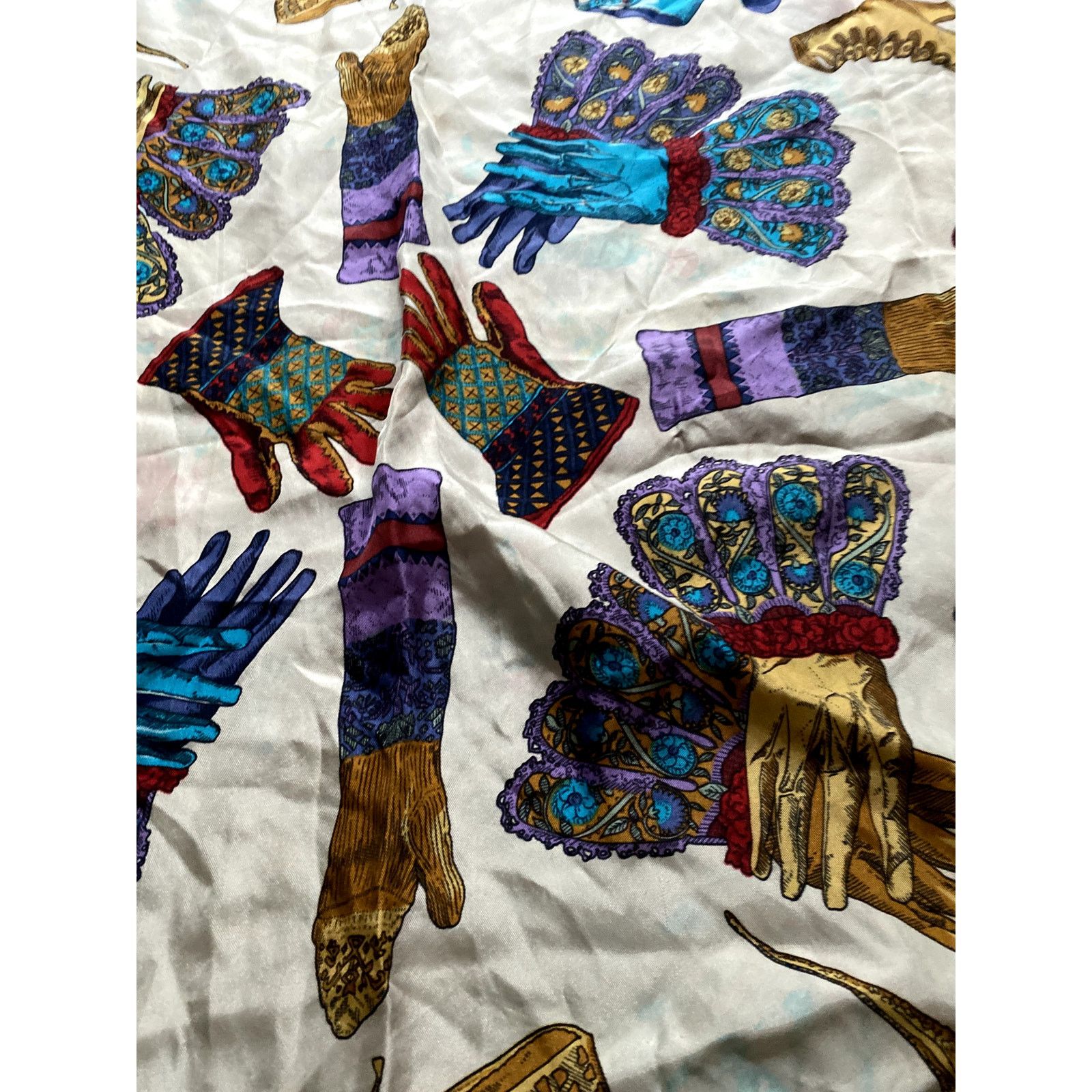 Vintage Vintage Silk Scarf Whimsical Boston Art Museum Shoe Print Size ONE SIZE - 3 Thumbnail