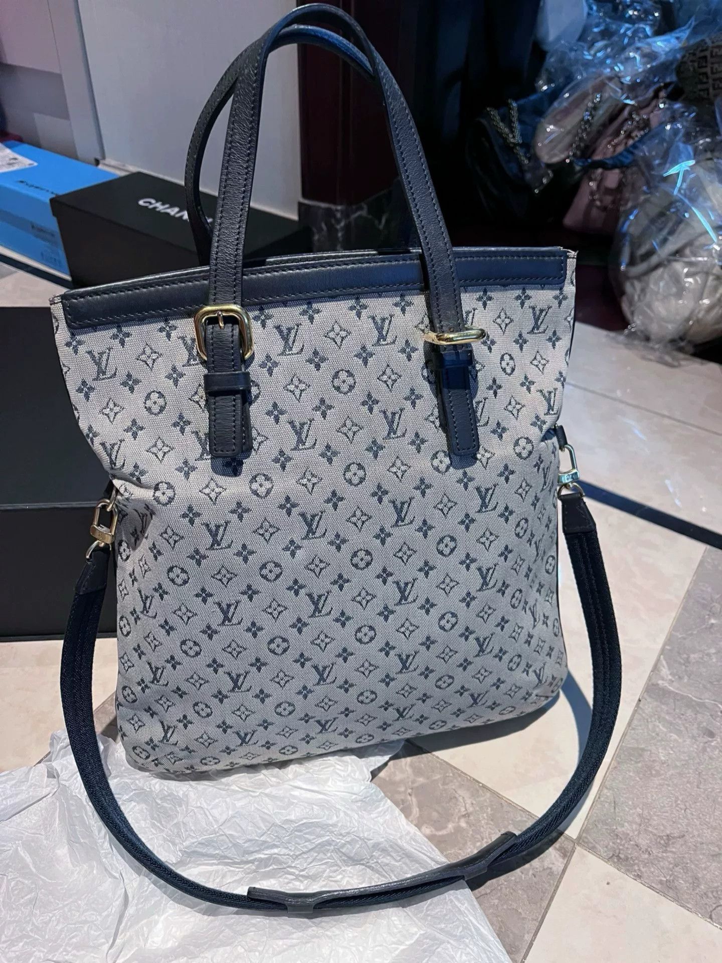 Louis Vuitton Pre-loved Bag Very good condition Size ONE SIZE - 1 Thumbnail