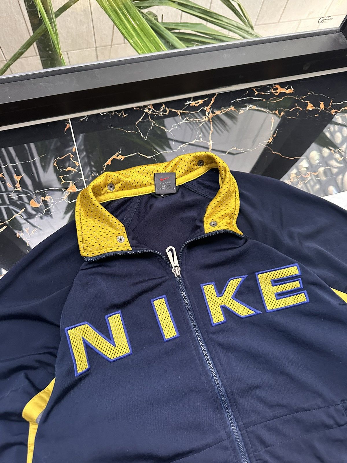 Nike × Vintage NIKE VINTAGE BIG LOGO STREETWEAR ZIP SWEATSHIRT Size US S / EU 44-46 / 1 - 4 Thumbnail