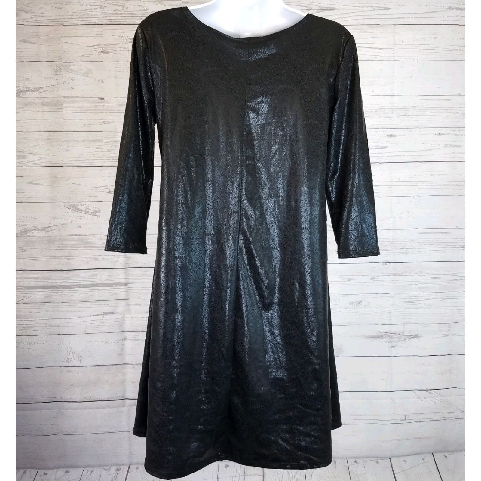Vintage Lbisse Womens Tunic Top Small Black 3/4 Sleeve Shiny Feather Print Polyester Blend Tunic Dress Small Womens Feather Print Shiny Black 3/4 Sleeves Size S / US 4 / IT 40 - 4 Thumbnail