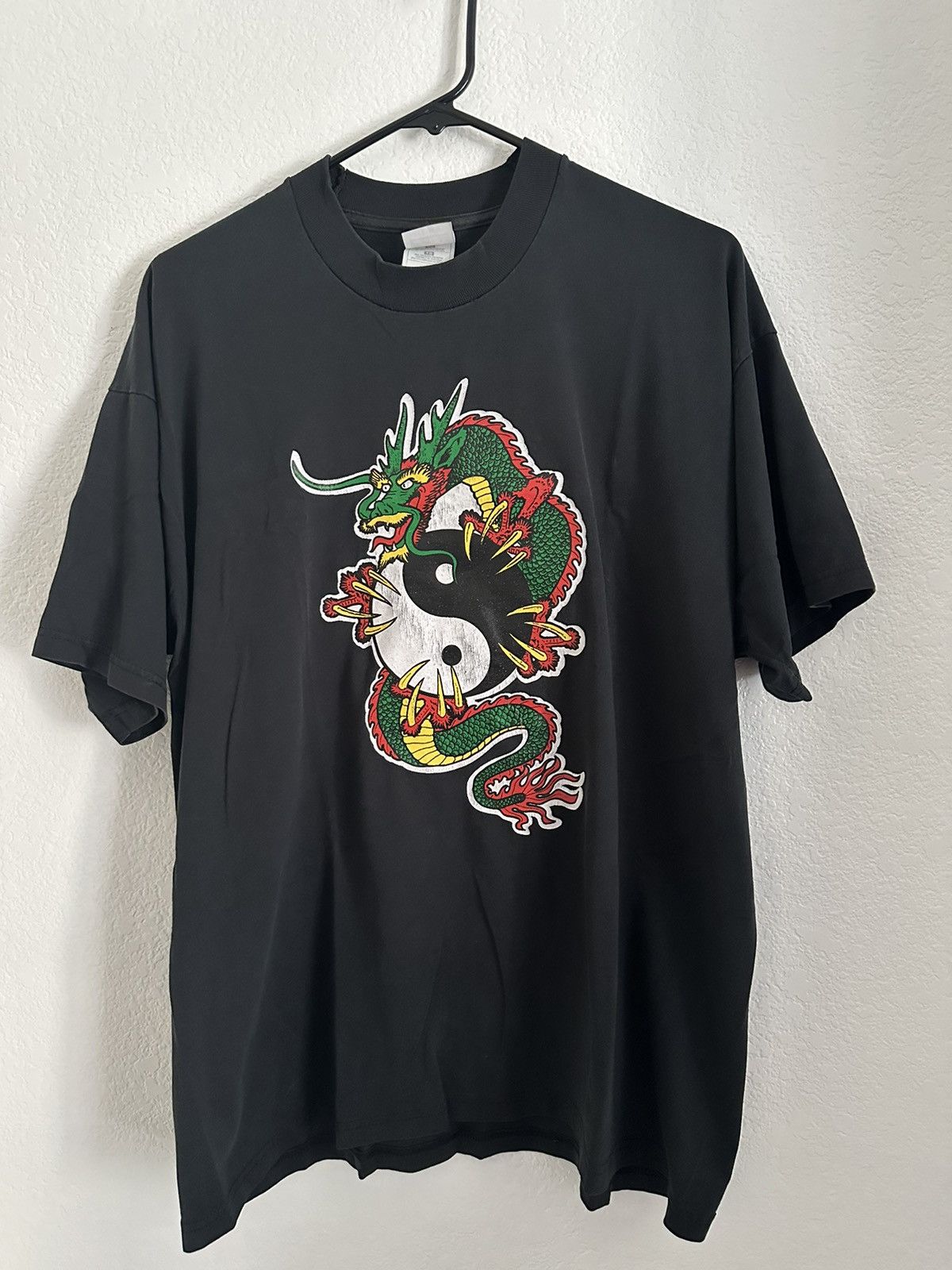 Fruit Of The Loom Y2K Dragon tee Size US XL / EU 56 / 4 - 1 Thumbnail
