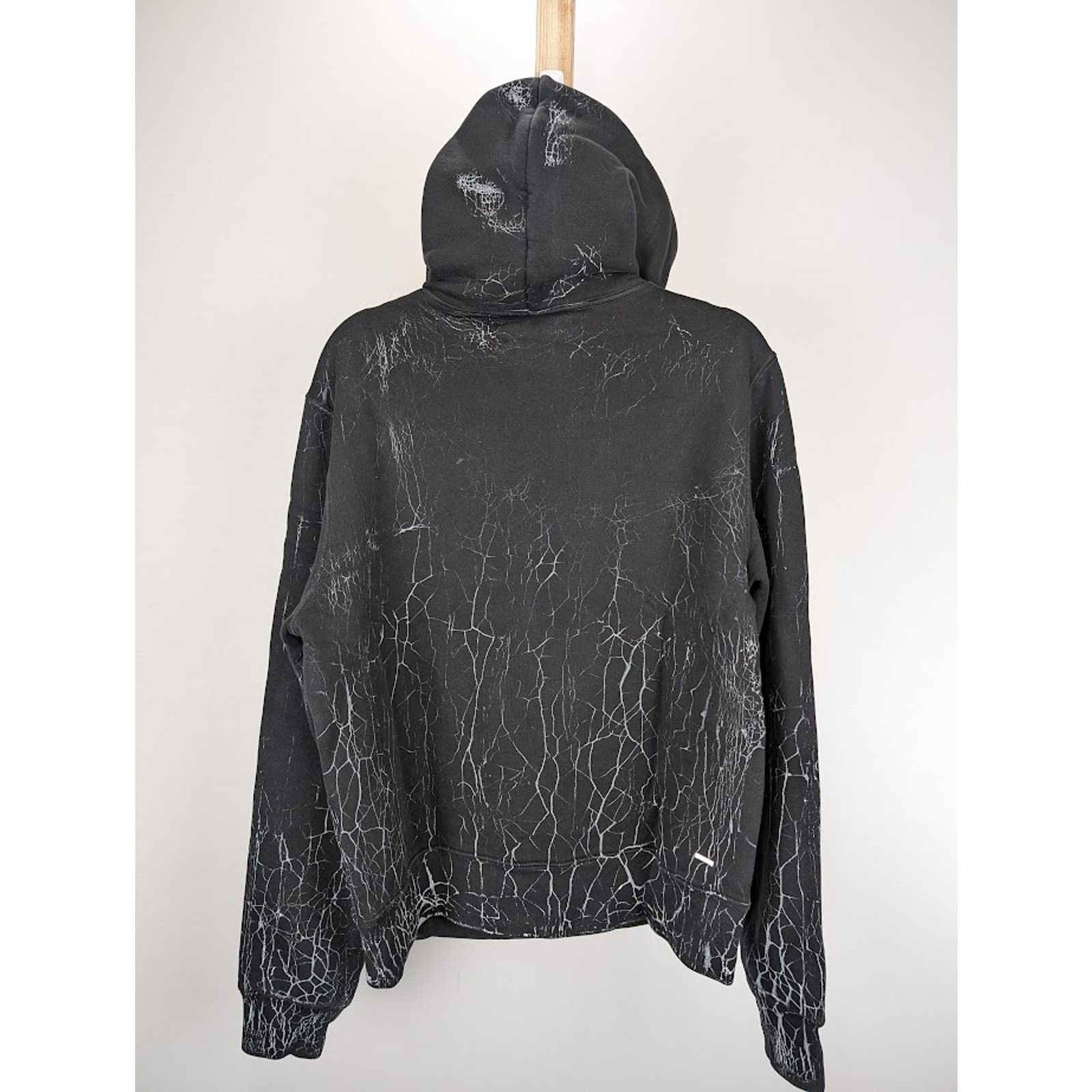 Amiri o1rshd1 Q:3 / Cracked Dye Core Logo Hoodie in Black Size US M / EU 48-50 / 2 - 19 Thumbnail