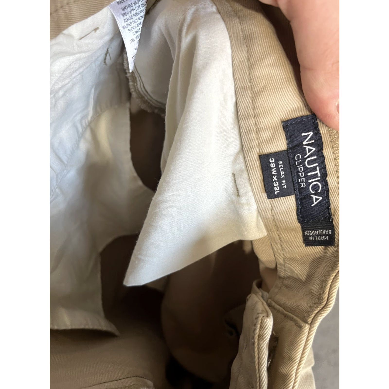 Nautica Nautica Clipper Pants Beige Men 38x32 Relaxed Fit Straight Flat Front Khaki Chino Bagged Regular Size Type XS-42? Size US 38 / EU 54 - 5 Thumbnail