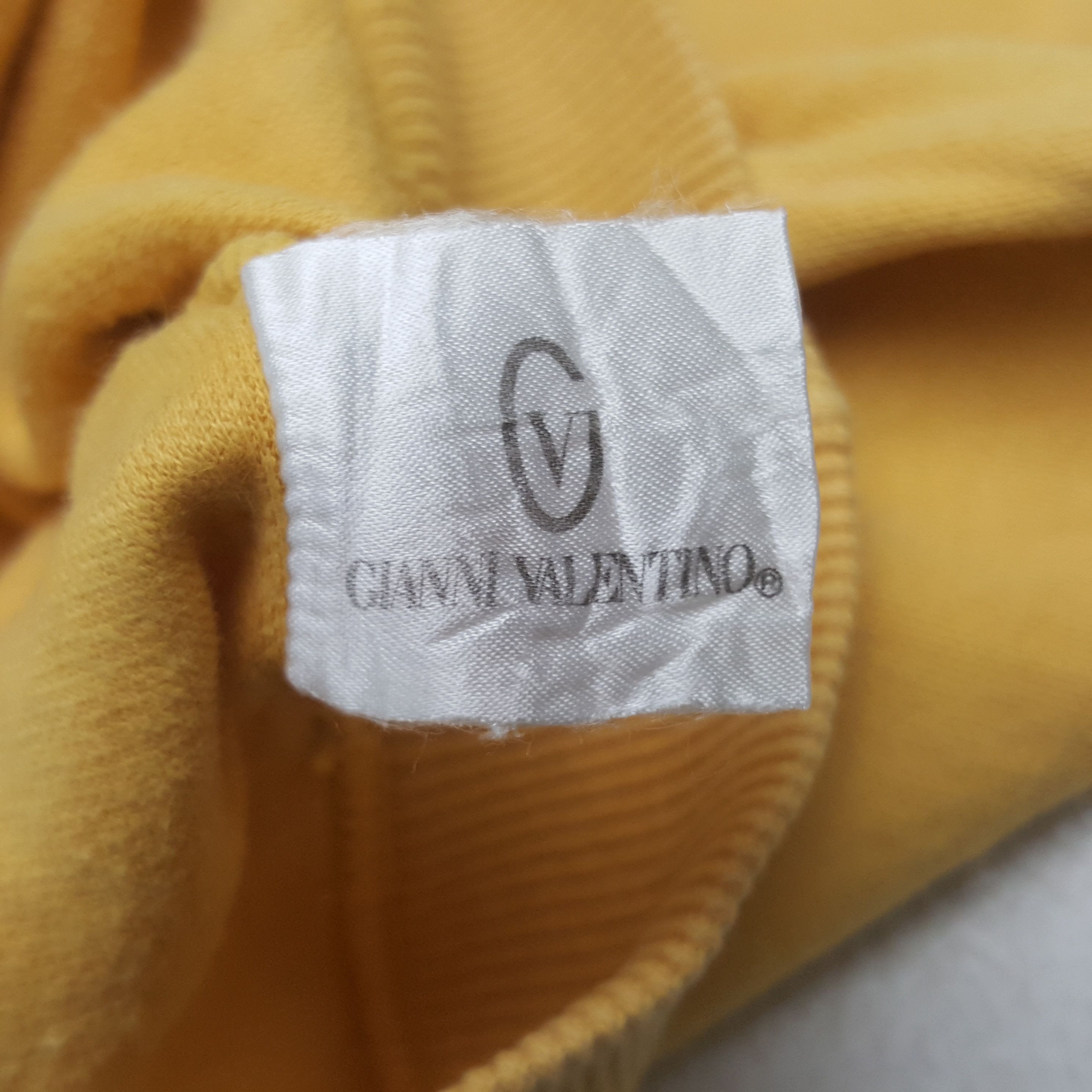 Gianni Valentino × Vintage Vintage Gianni Valentino Italian Brand Sweatshirt C286N7 Size US M / EU 48-50 / 2 - 8 Thumbnail