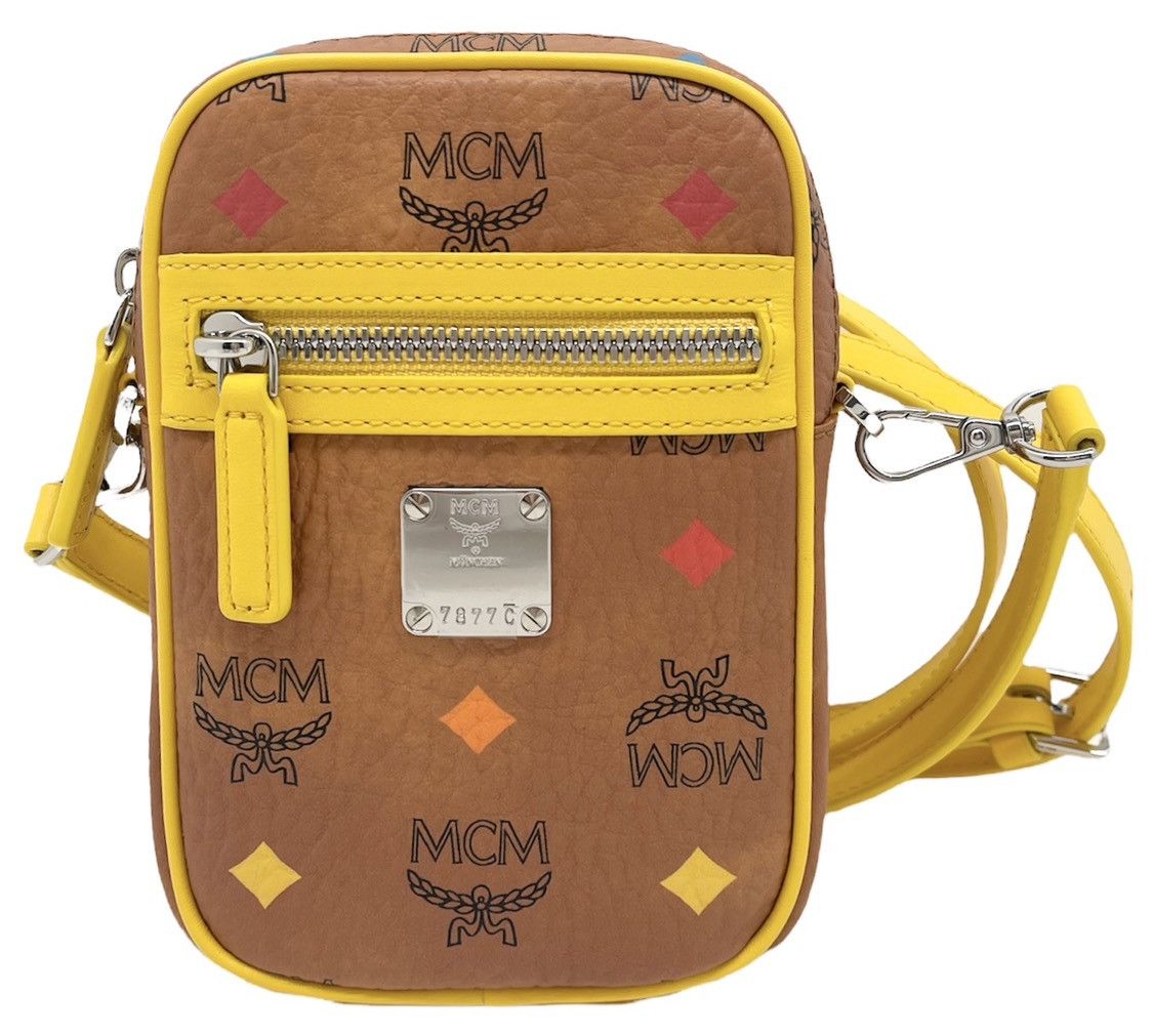 MCM ロゴプリント メッセンジャーバッグ MCM MCM Gold Logo Monogram Crossbody Messenger Bag Fall 2022