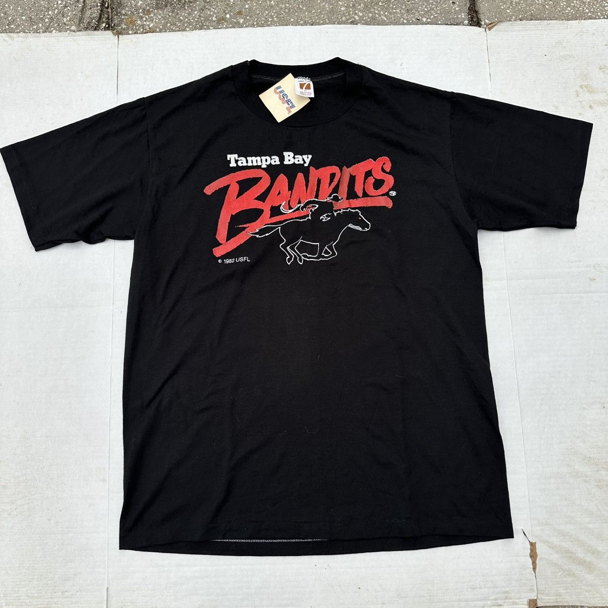 NFL × Vintage Vintage 80’s Tampa Bay Bandits shirt Size US XL / EU 56 / 4 - 2 Thumbnail