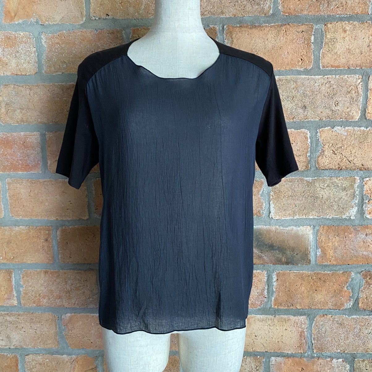 A.T ATSURO TAYAMA Black Textured Short Sleeve Blouse