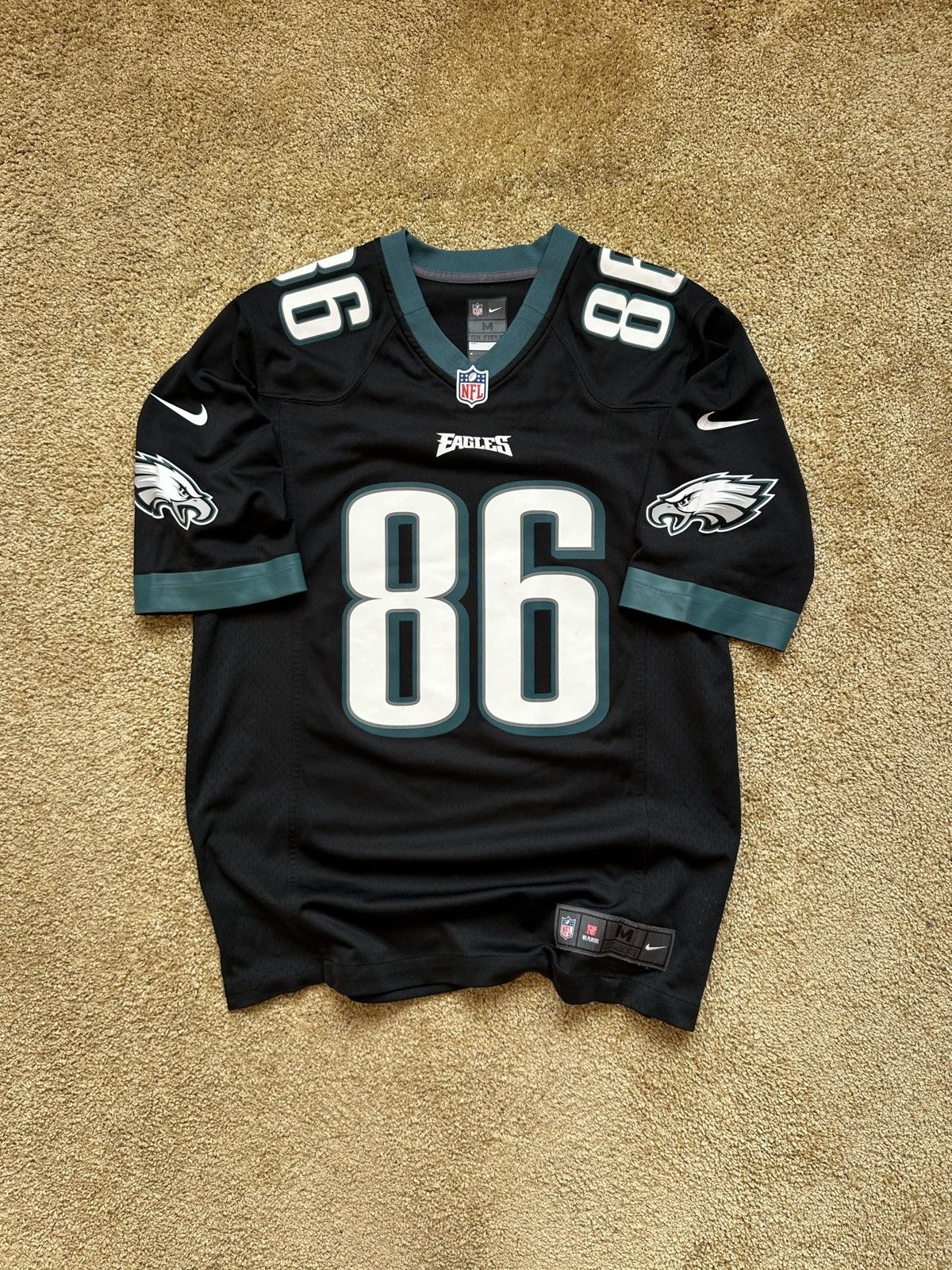 Nike Nike philadelphia eagles jersey nfl 86 ertz M/L on field Size US M / EU 48-50 / 2 - 1 Thumbnail