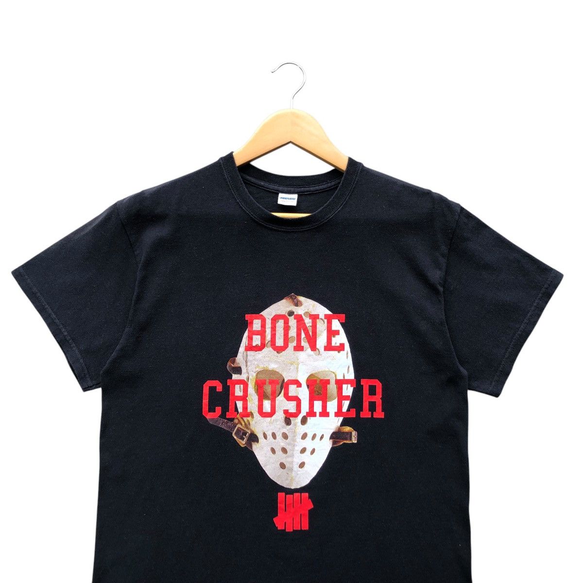 Japanese Brand × Undefeated Sunfaded UNDEFEATED jason bone crusher tshirt Size US M / EU 48-50 / 2 - 2 Thumbnail