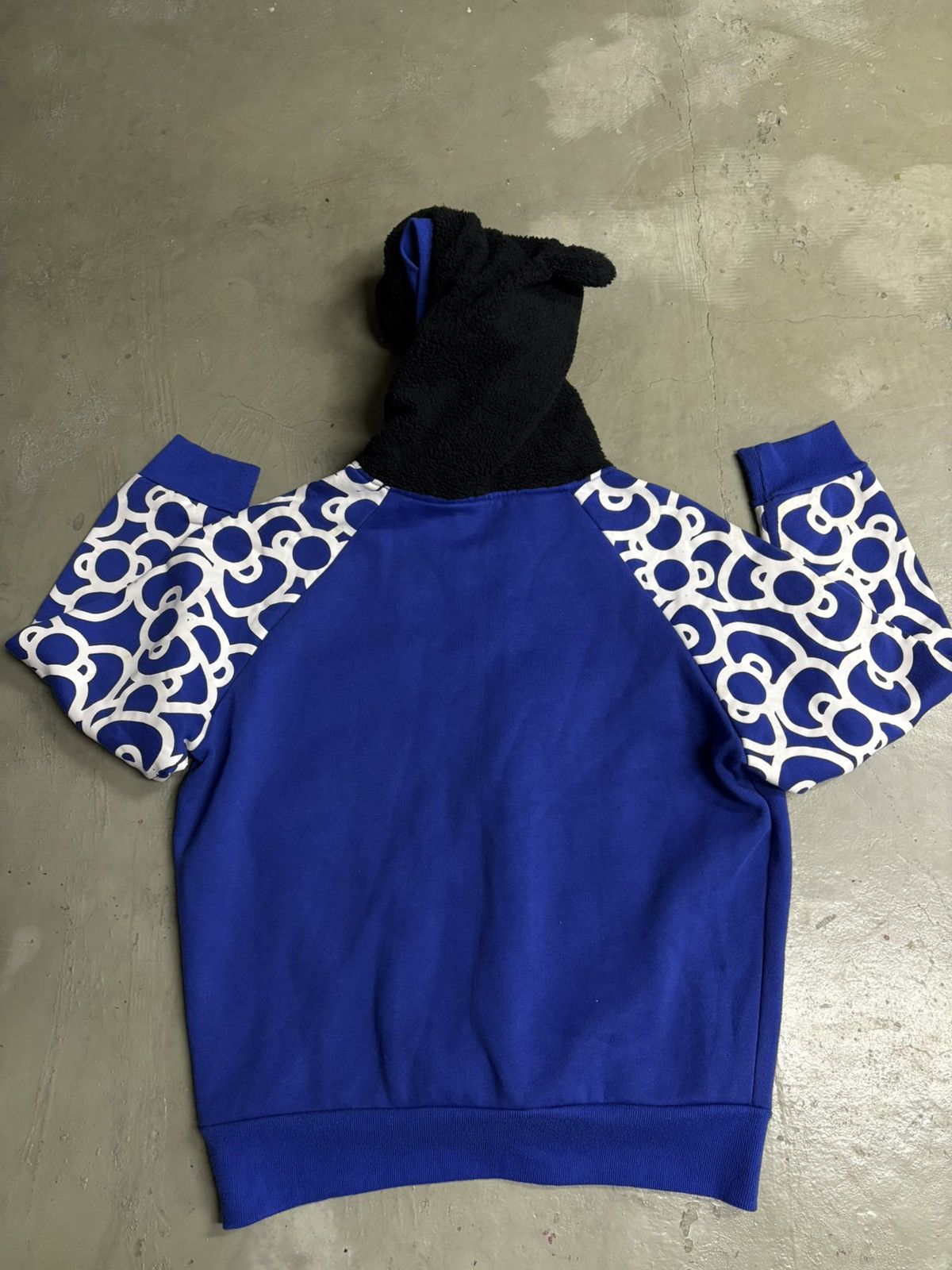 Beauty Beast HELLO KITTY WOOL HOODIE Size US M / EU 48-50 / 2 - 11 Thumbnail