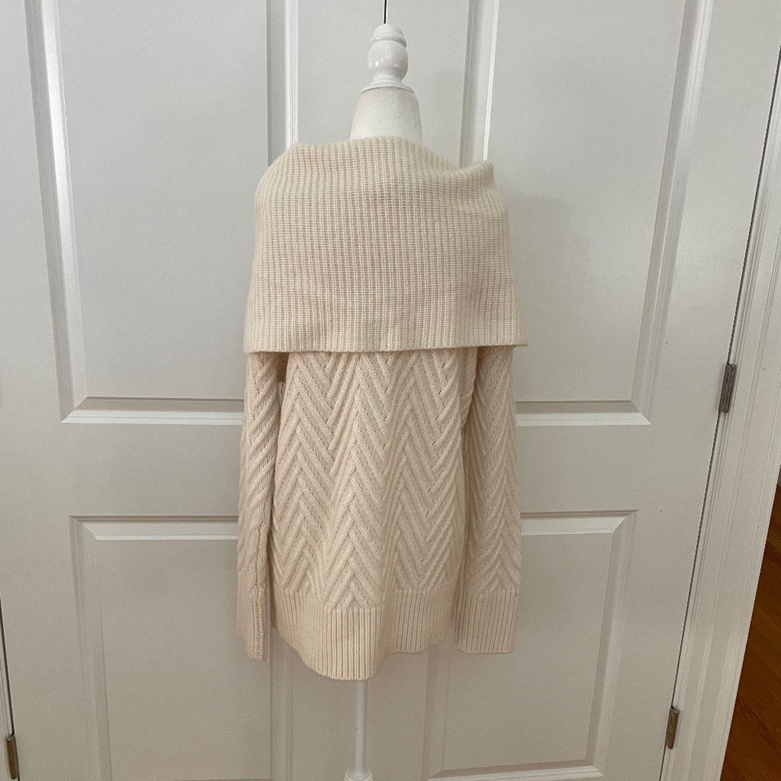 Nordstrom Chevron Pattern Cashmere Cowl Neck Sweater NORDSTROM Size S / US 4 / IT 40 - 7 Thumbnail