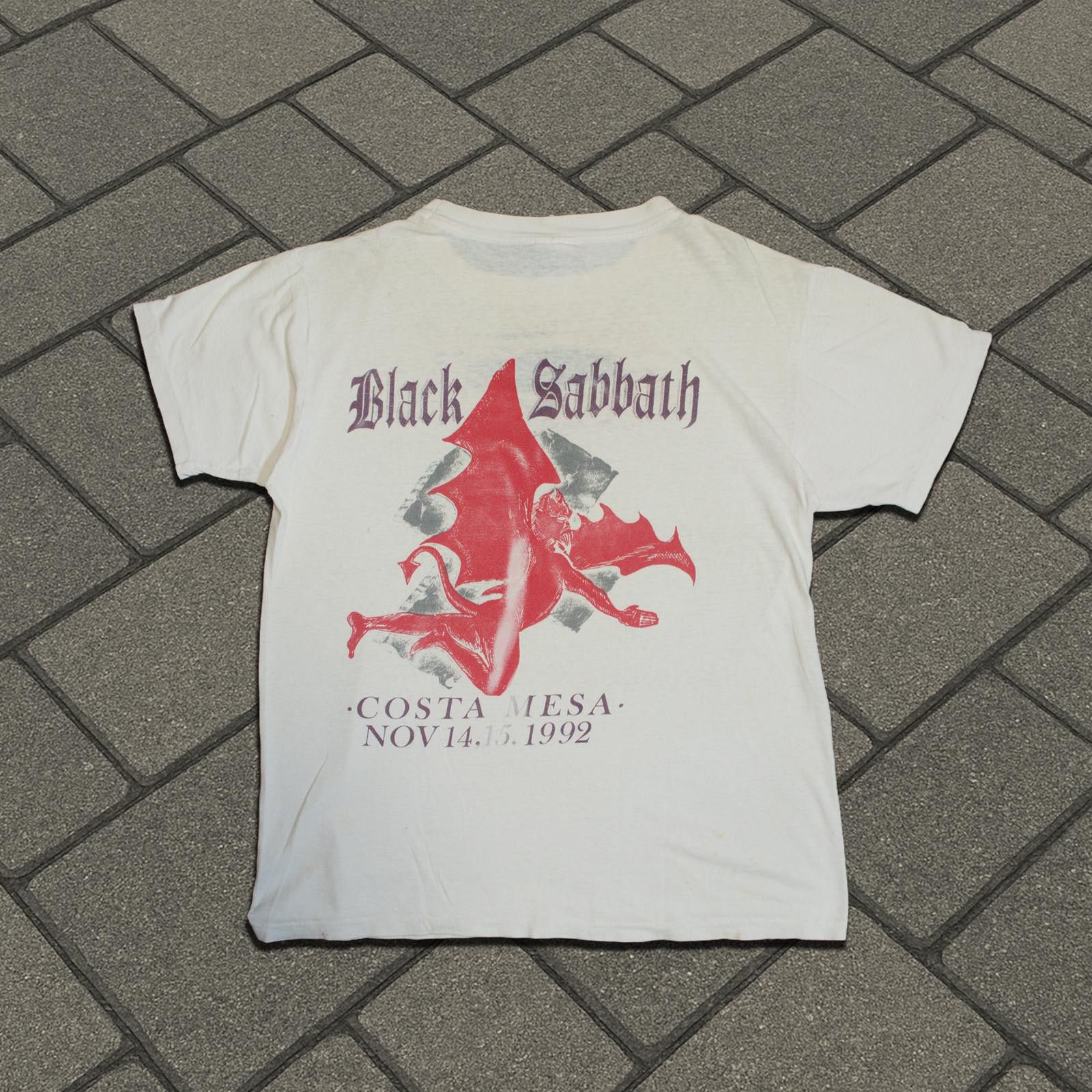 Vintage 1992 Ozzy Osbourne Black Sabbath Thrashed Tee Size US L / EU 52-54 / 3 - 4 Thumbnail