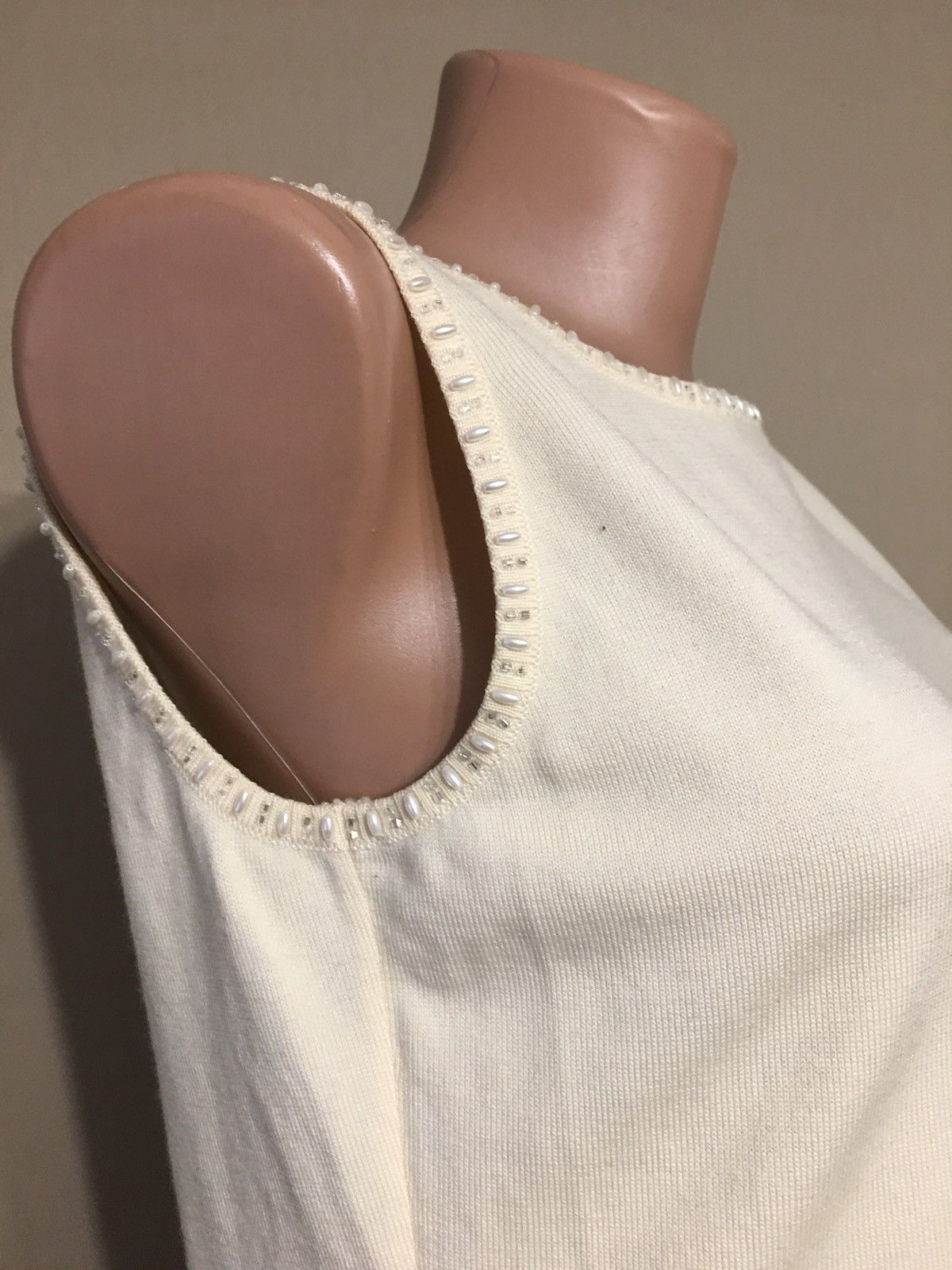 Escada ESCADA Beige Pure Wool Sleeveless Knit Top Size EU 38 Size S / US 4 / IT 40 - 5 Thumbnail