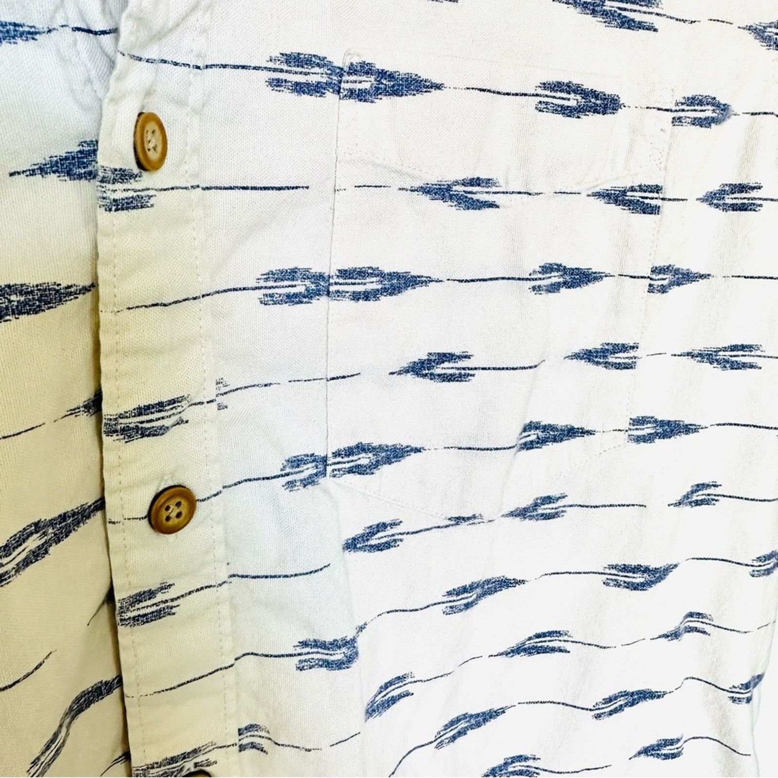 American Eagle Outfitters AMERICAN EAGLE White Blue Striped Button Short Sleeve Shirt Size US L / EU 52-54 / 3 - 8 Thumbnail