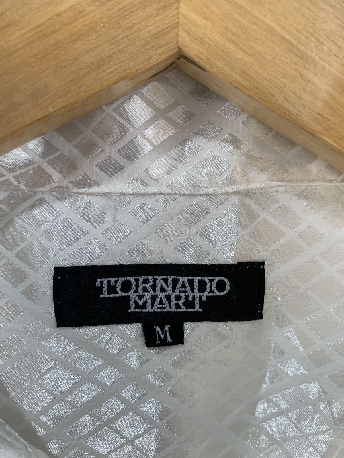 Tornado Mart Tornado Mark White Button Shirt Silk Silky Size M / US 6-8 / IT 42-44 - 4 Thumbnail