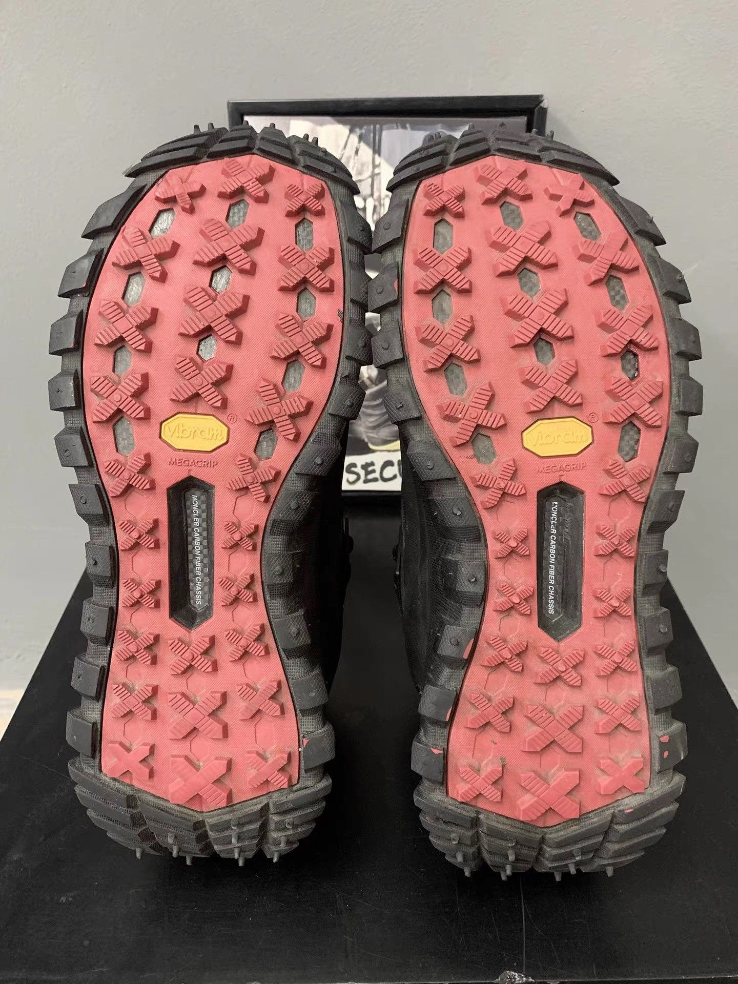 Moncler Moncler Black Tire Dad Sneakers K34 Size US 11 / EU 44 - 8 Thumbnail