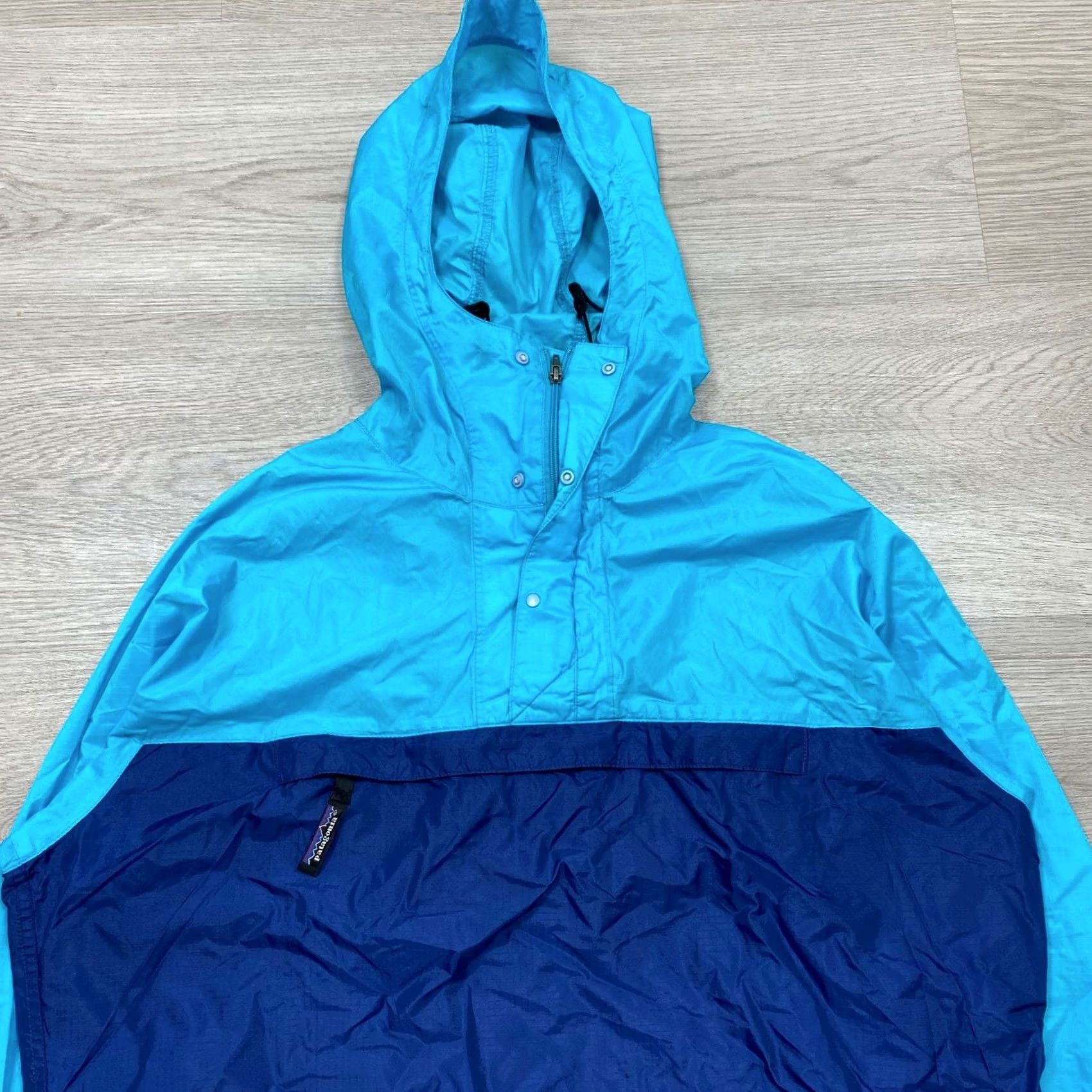 Patagonia VINTAGE Patagonia Hoodie Pullover Windbreaker Jacket Men's M Blue Size US M / EU 48-50 / 2 - 2 Thumbnail