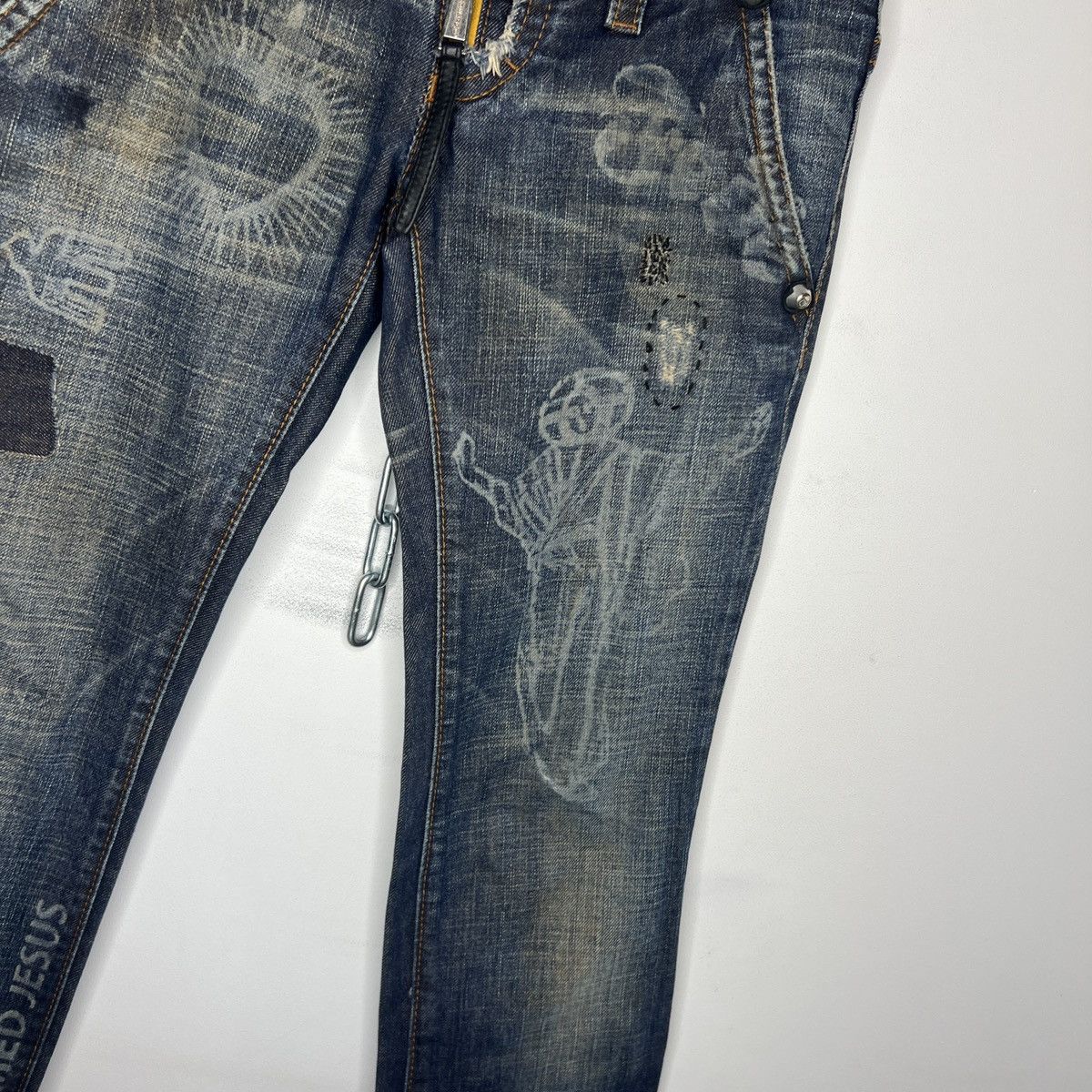 Dsquared2 × Japanese Brand × Vintage Vintage Dsquared2 Distress Denim Jeans Jesus Hope Y2K Size 27" / US 4 / IT 40 - 4 Thumbnail