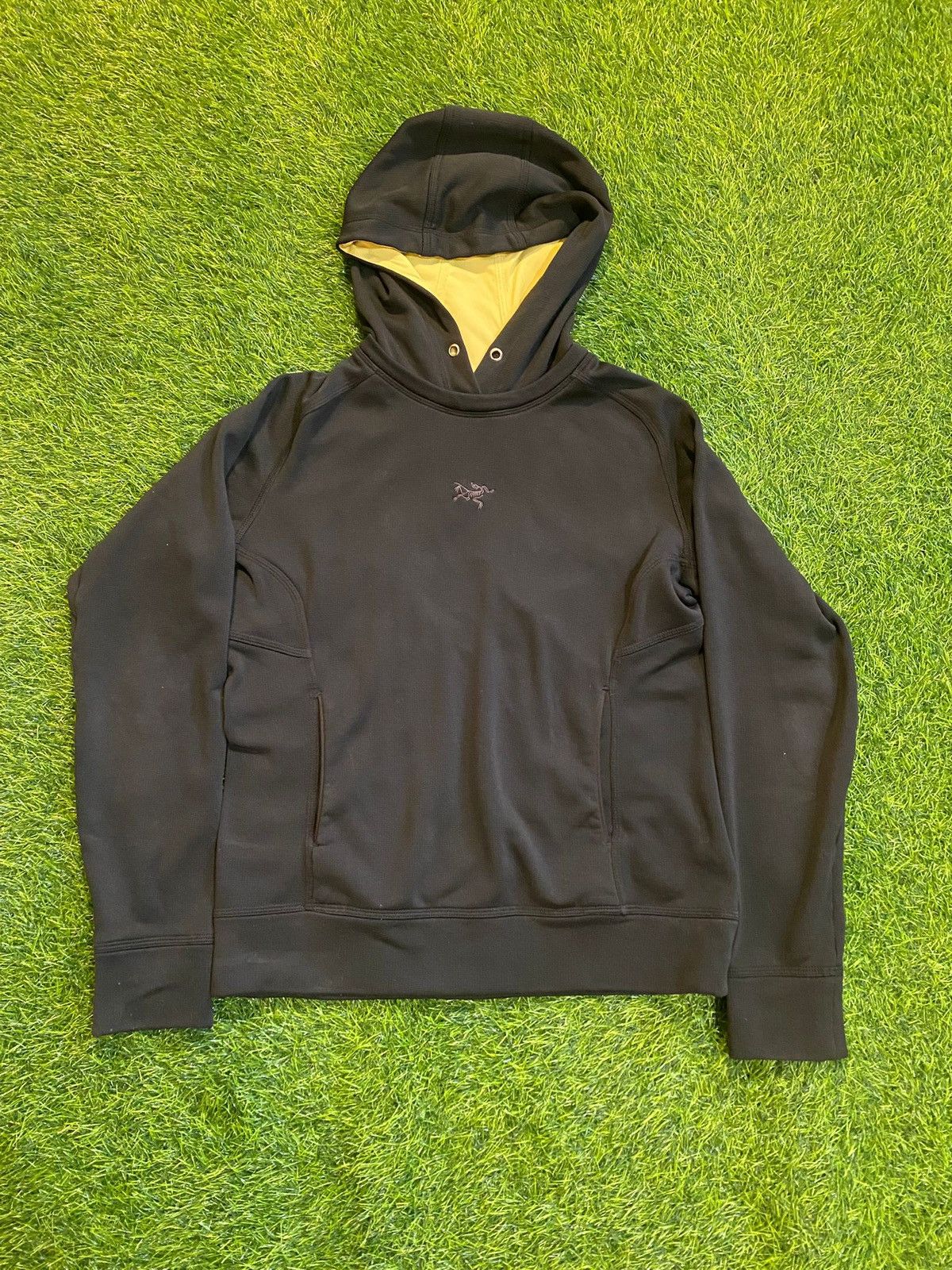Arc'teryx Arcteryx outdoor hiking athletic hoodie womens size medium Size M / US 6-8 / IT 42-44 - 1 Thumbnail