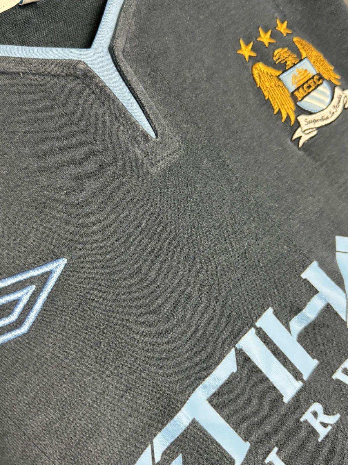 Umbro Manchester City 10/11 Away Nasri Football Jersey Size US M / EU 48-50 / 2 - 6 Thumbnail