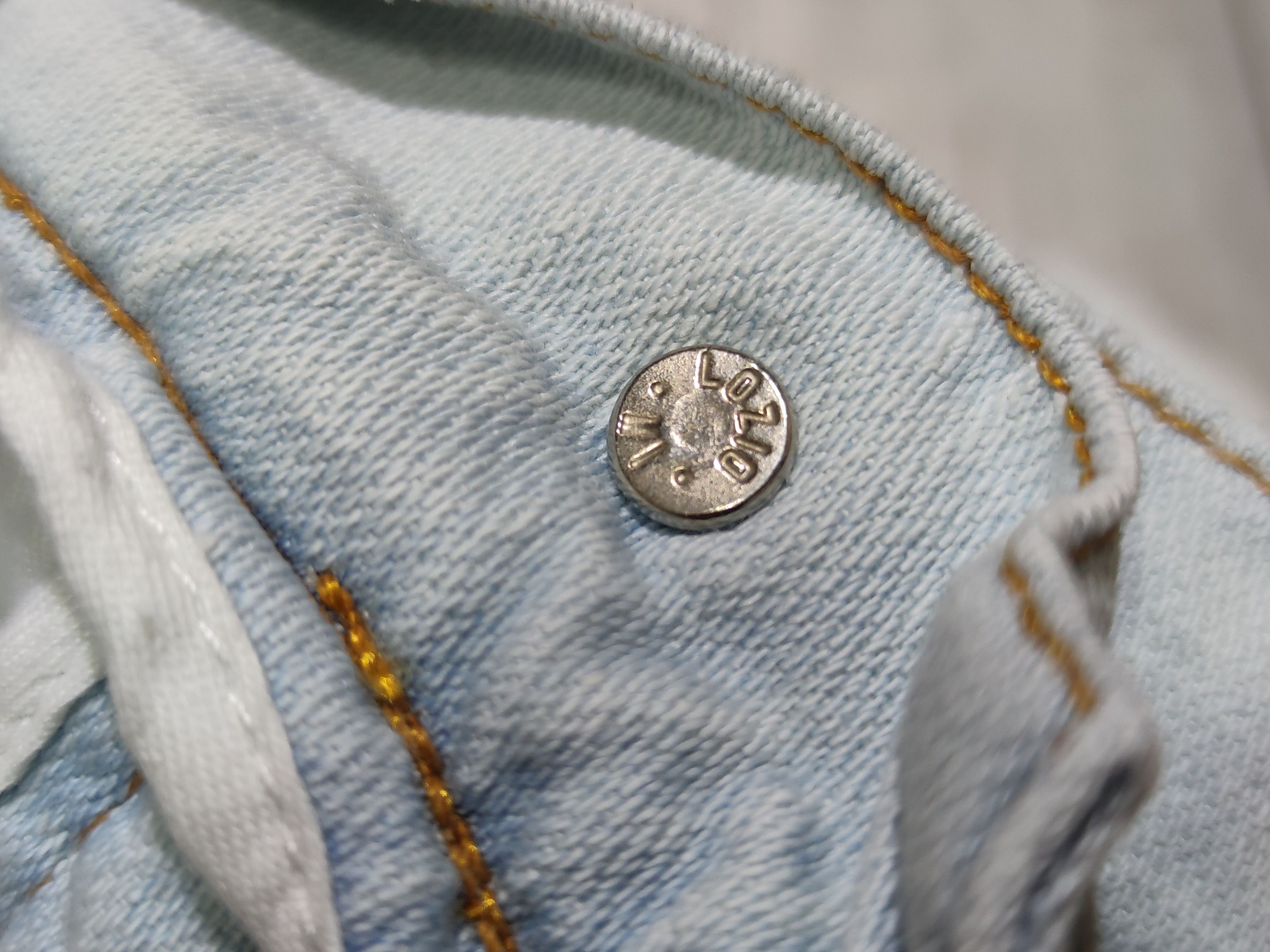 Dolce & Gabbana Vintage Dolce Gabbana Light Blue Distressed Jeans Size 27" / US 4 / IT 40 - 13 Thumbnail