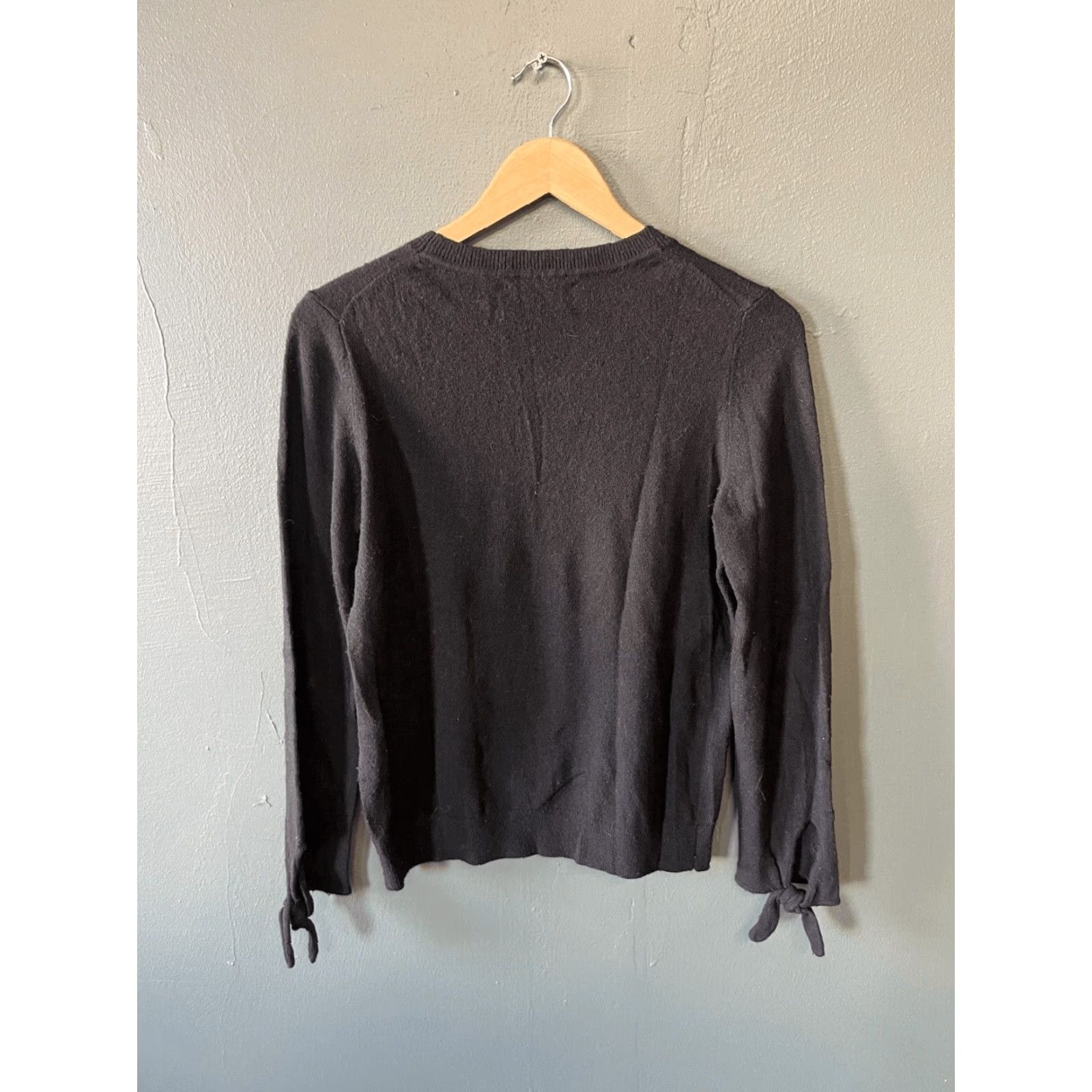 Banana Republic Banana Republic Sweater Womens Black Italian Wool Pullover Size M Size M / US 6-8 / IT 42-44 - 2 Thumbnail