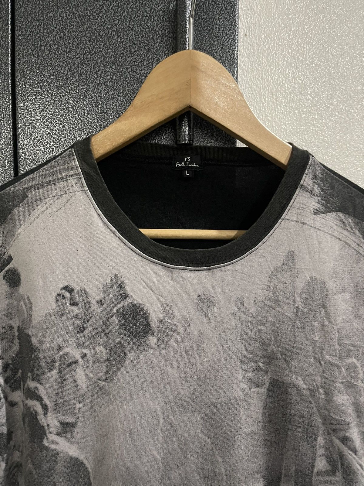 Paul Smith Paul Smith Photo Print Tee Size US L / EU 52-54 / 3 - 8 Thumbnail