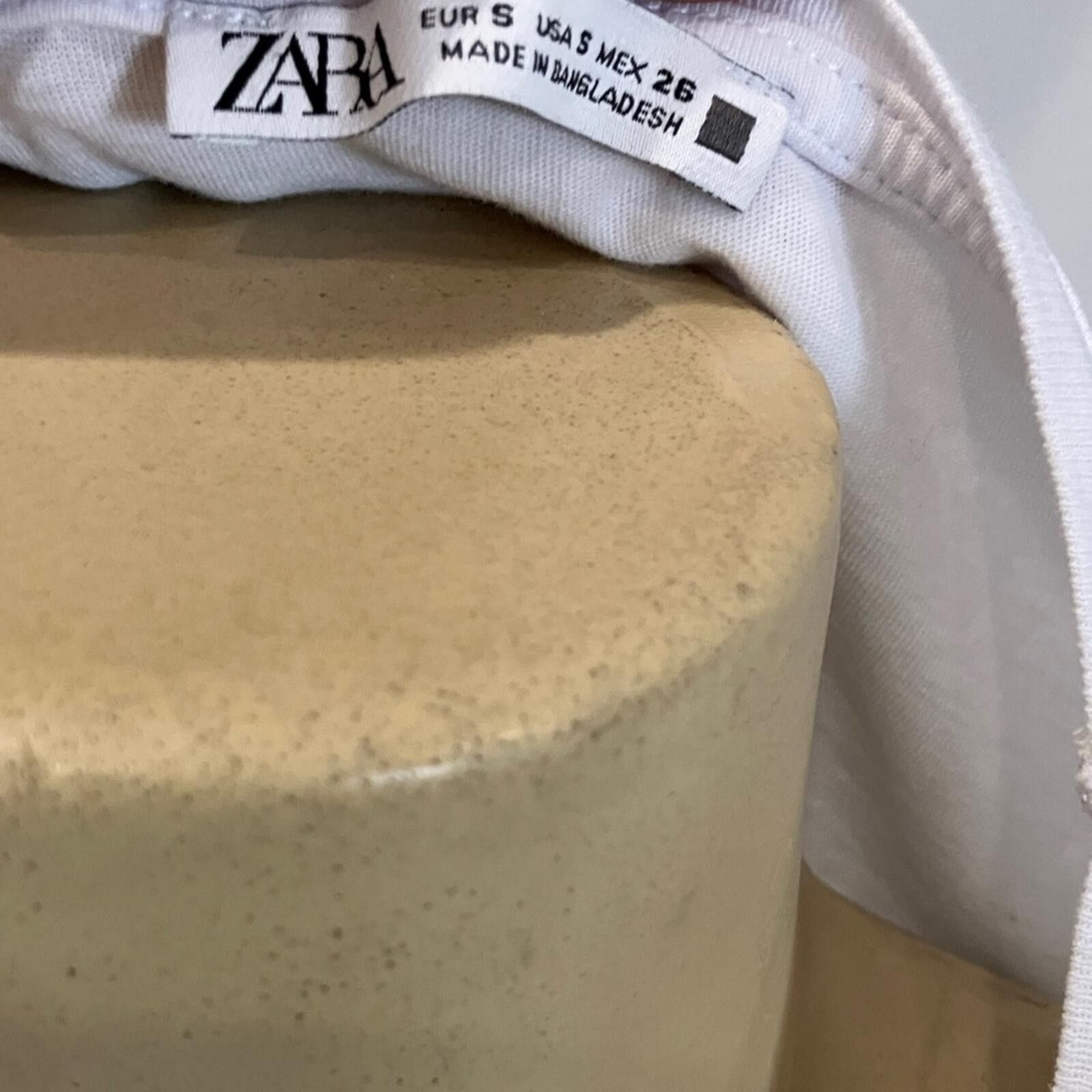 Zara Zara White Short Sleeve Tee Size S / US 4 / IT 40 - 2 Thumbnail