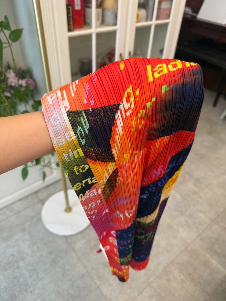 Issey Miyake Issey Miyake Red pleated skirt for space travelers Size L / US 10 / IT 46 - 7 Thumbnail