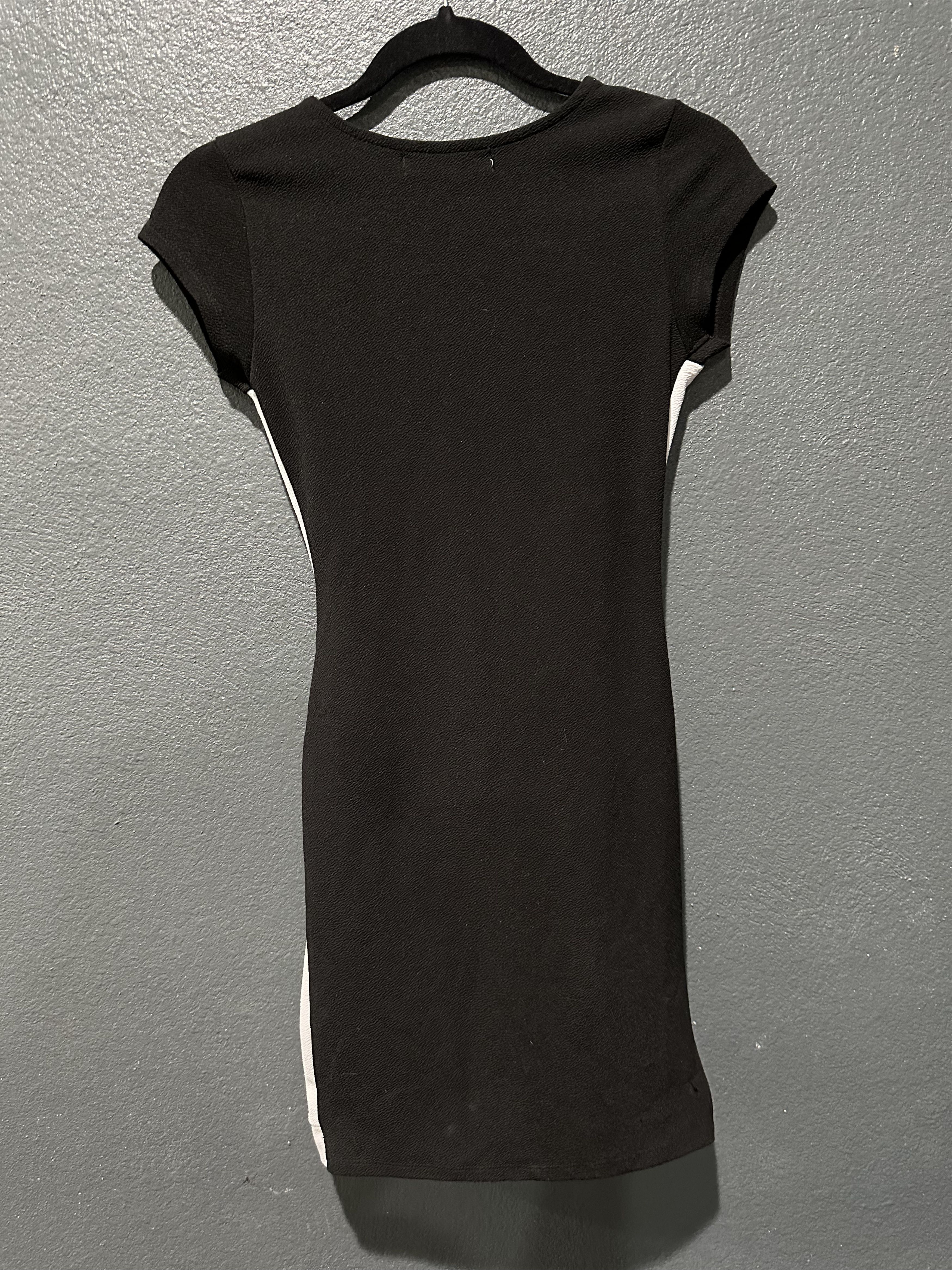 Almost Famous Almost Famous Black Dress Size S / US 4 / IT 40 - 3 Thumbnail