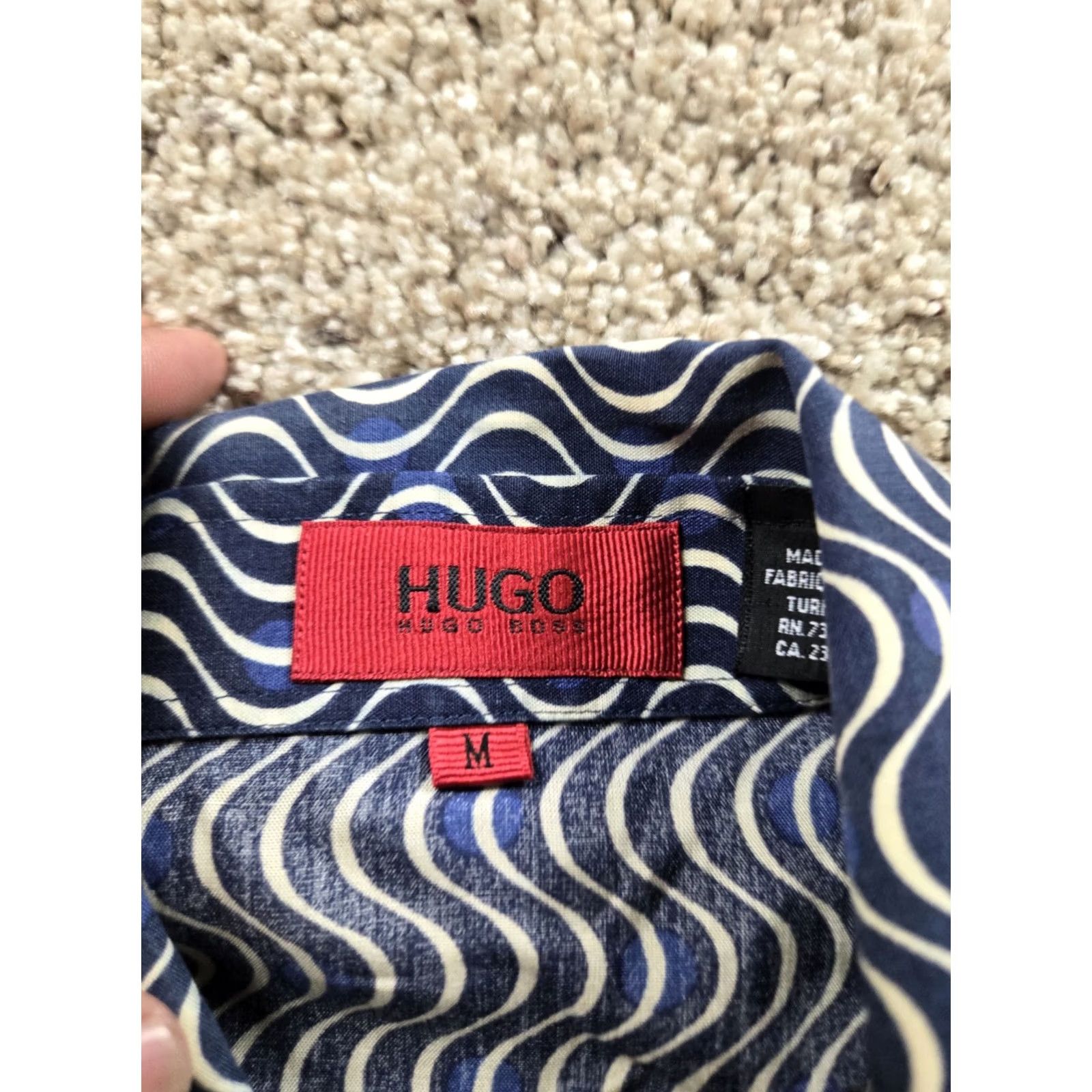Hugo Boss HUGO BOSS Shirt Medium Blue Waves Button Up Retro 70s Groovy Point Collar Mens Regular XS? Size US M / EU 48-50 / 2 - 4 Thumbnail