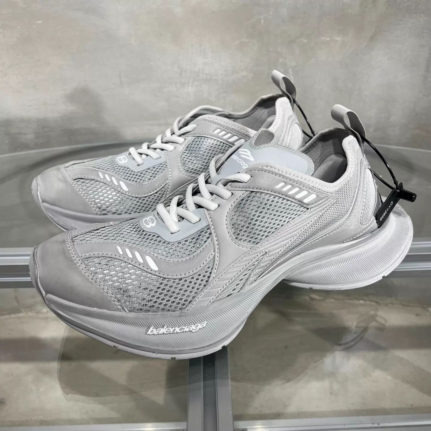 Balenciaga Balenciaga Circuit Trainer Light Gray Size 42 Size US 9 / EU 42 - 3 Thumbnail