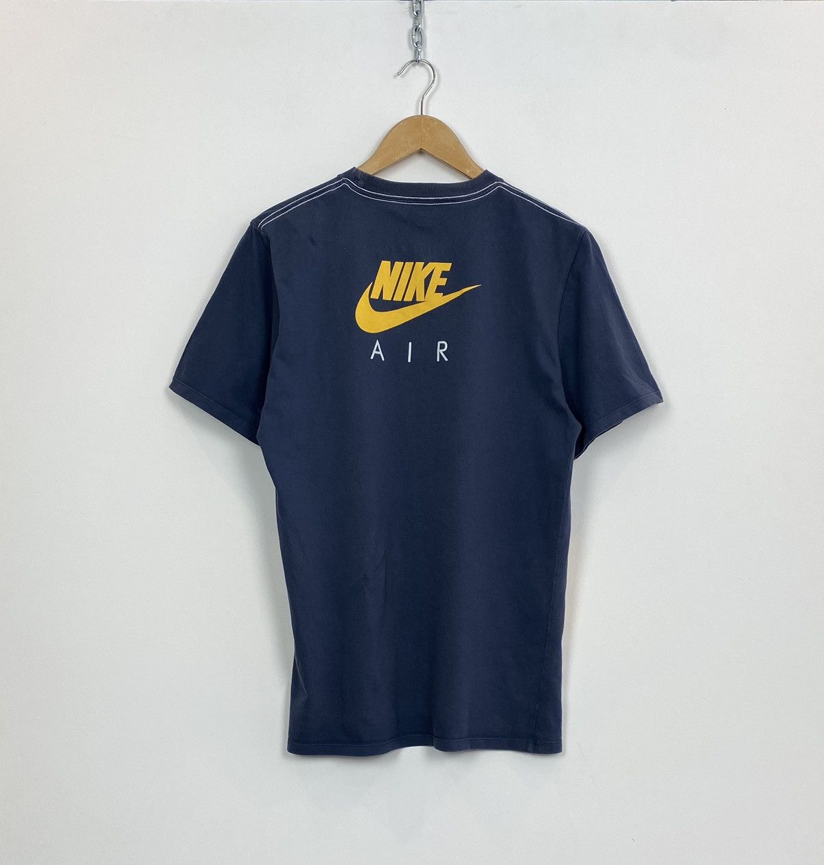 Vintage Vintage Nike Air Max 360 Short Sleeve T-shirt Size L Blue Size US L / EU 52-54 / 3 - 9 Thumbnail