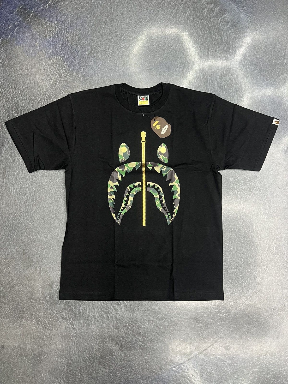 Bape Bape ABC Camo Shark T-Shirt Size US XL / EU 56 / 4 - 1 Thumbnail