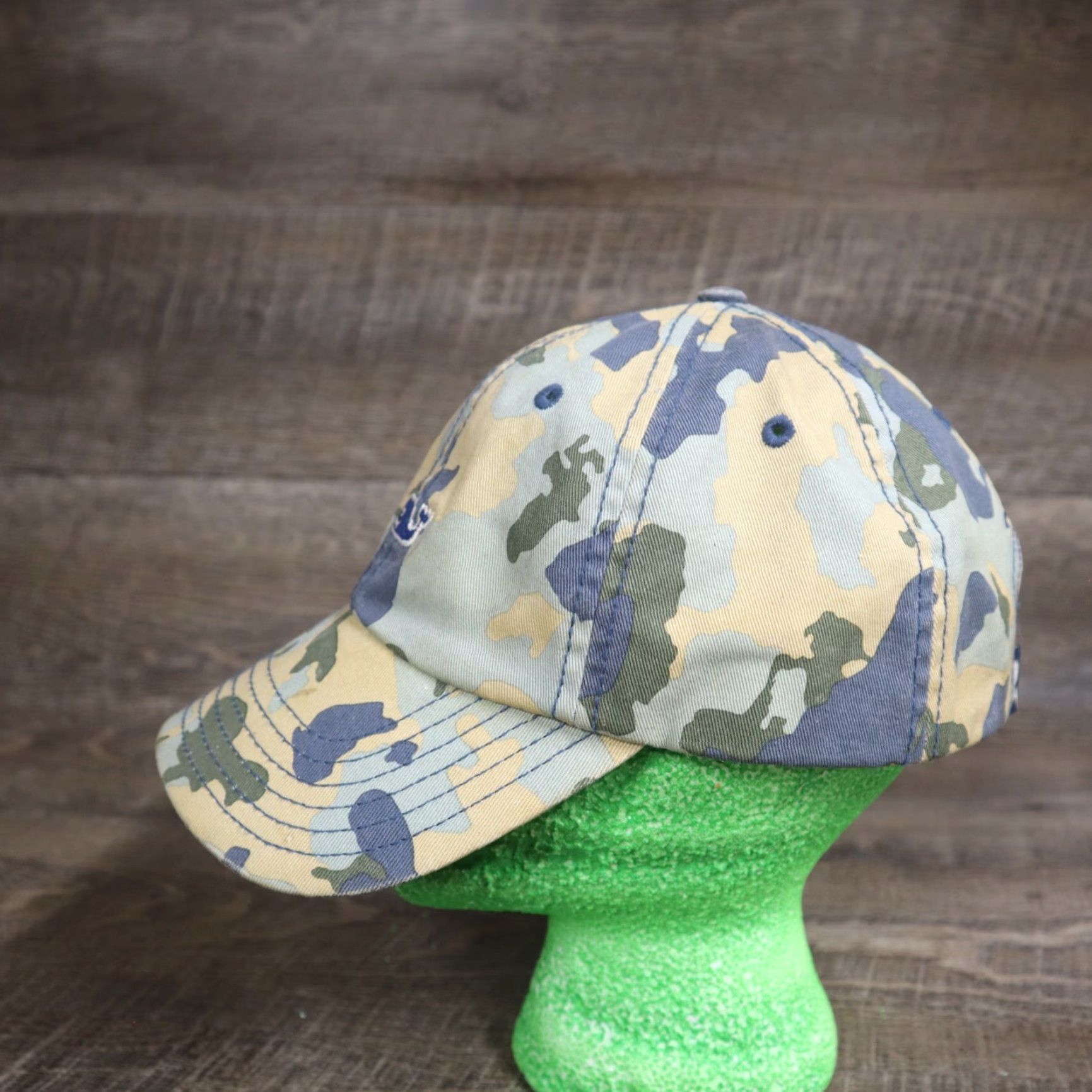Vineyard Vines VINEYARD VINES Baseball Cap Hat Adult Adjustable Multicolor Camouflage Logo Whale Size ONE SIZE - 5 Thumbnail