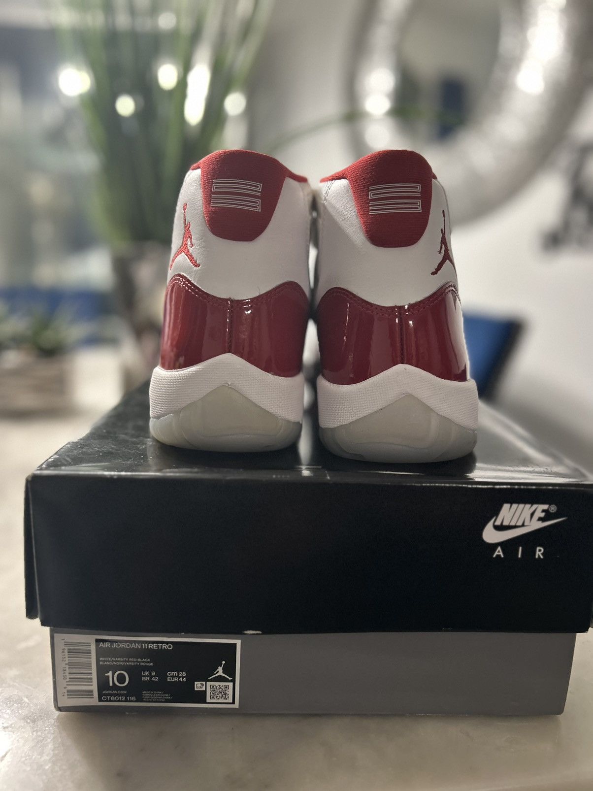 Jordan Brand × Nike Air jordan 11 Cherry Size US 10 / EU 43 - 4 Thumbnail