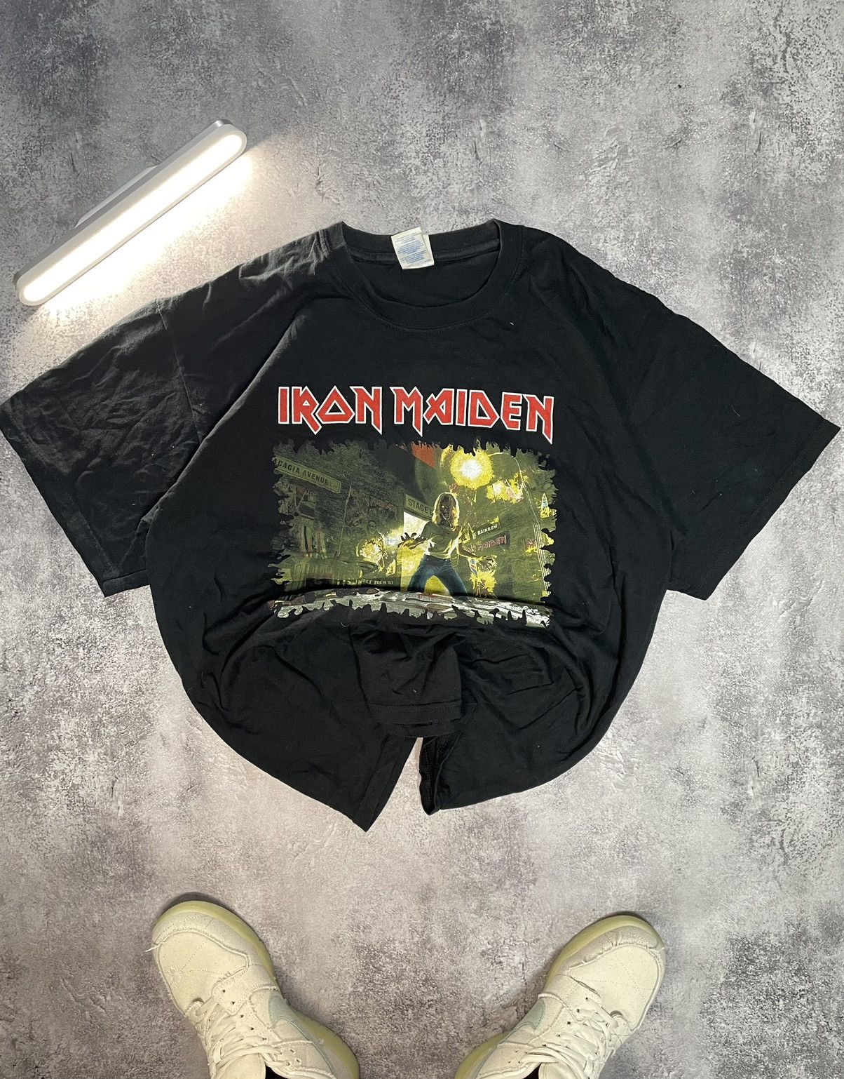 Band Tees VTG 2000s IRON MAIDEN The Early Days Band Tee vintage Size US XL / EU 56 / 4 - 1 Thumbnail