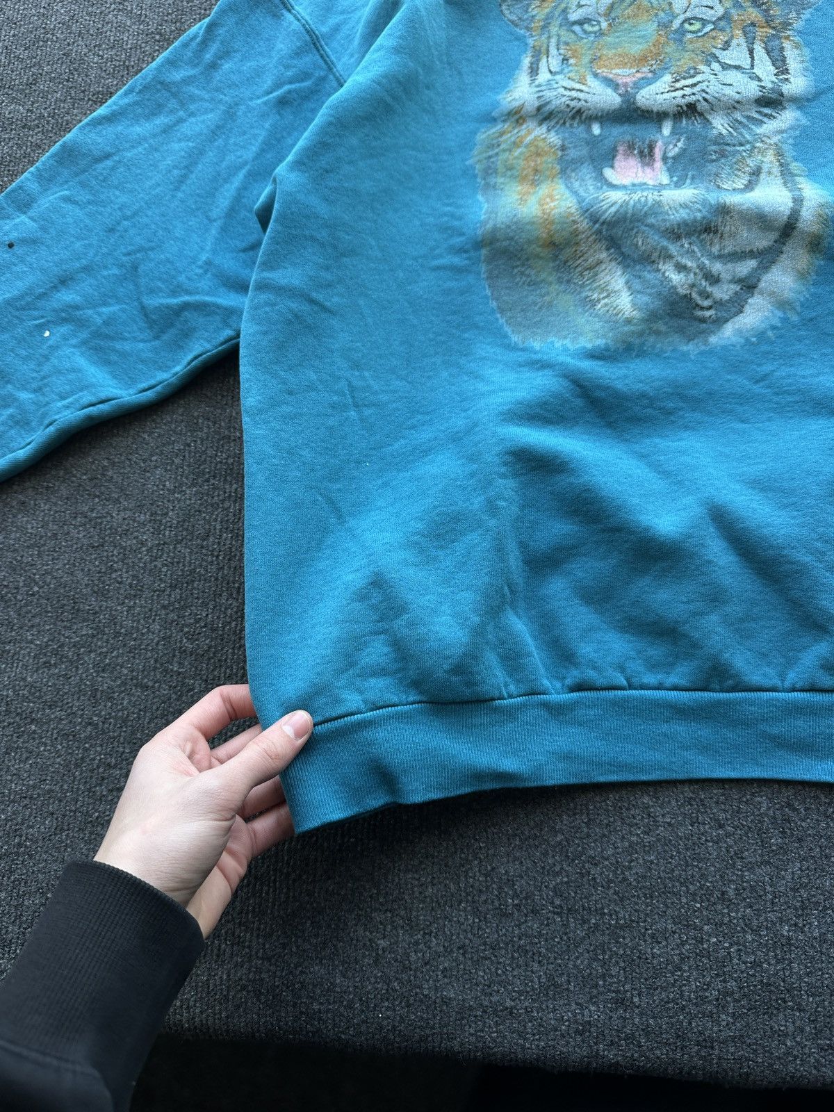 Vintage VNTG 🚨 TIGER SWEATSHIRT RARE PONY HOF REINACH SWITZERLAND Size US L / EU 52-54 / 3 - 8 Thumbnail