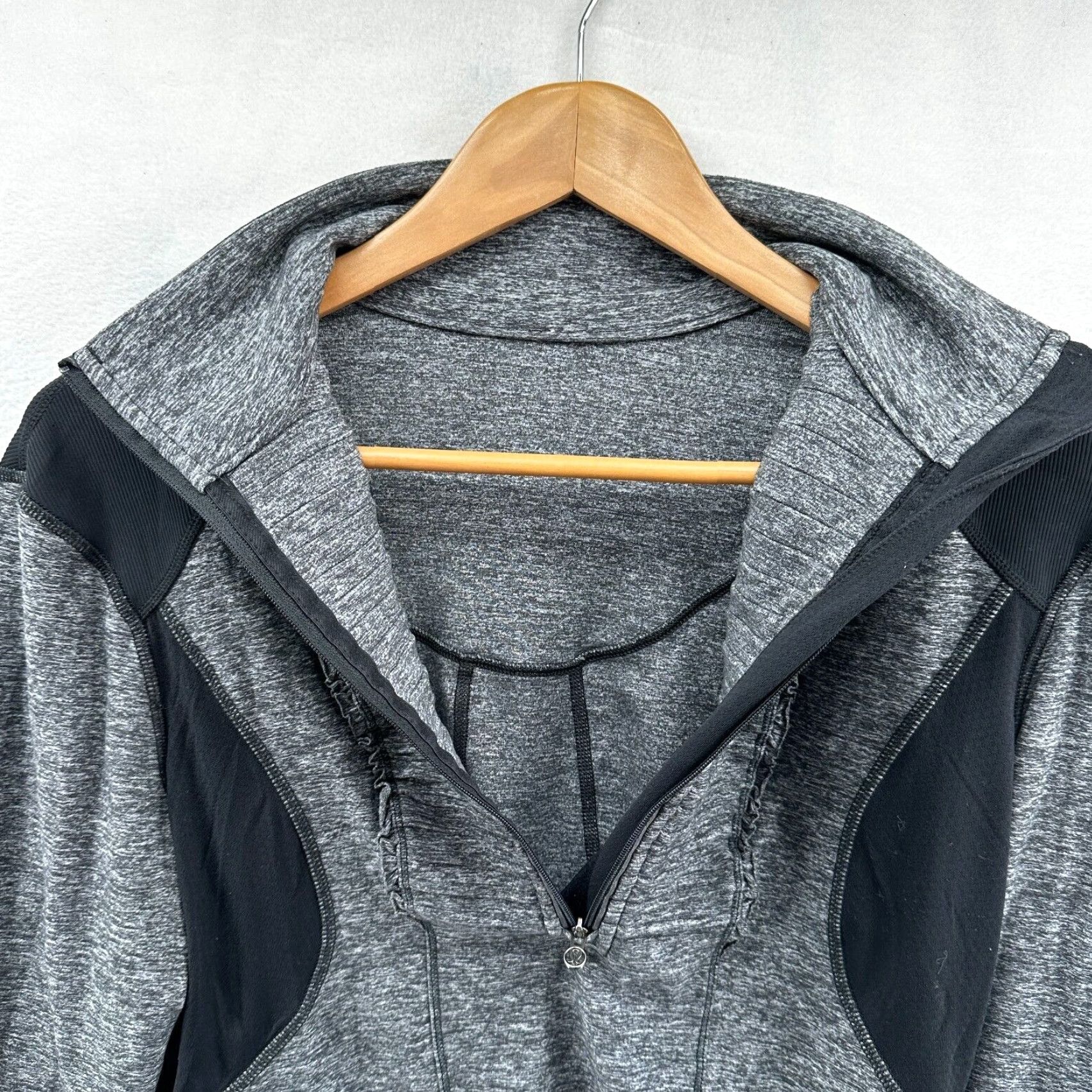 Lululemon Lululemon Sweatshirt Pullover Women's 10 Black Raglan Zip Pockets Breathable Moisture Wicking 1/4 Zip Athletic Outdoor Activewear Casual Size L / US 10 / IT 46 - 6 Thumbnail