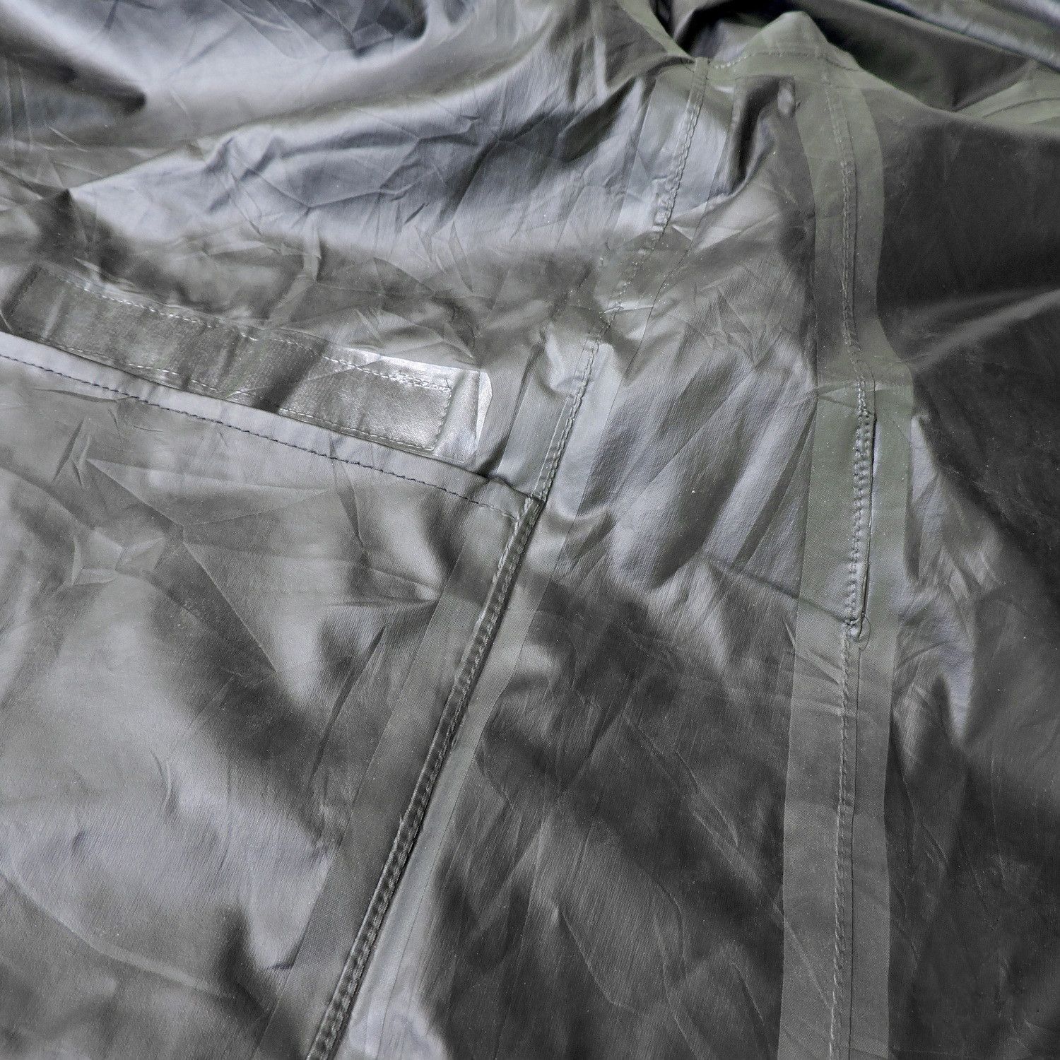 Burberry BURBERRY OUTDOOR WATERPROOF PACKABLE JACKET Size US S / EU 44-46 / 1 - 13 Thumbnail