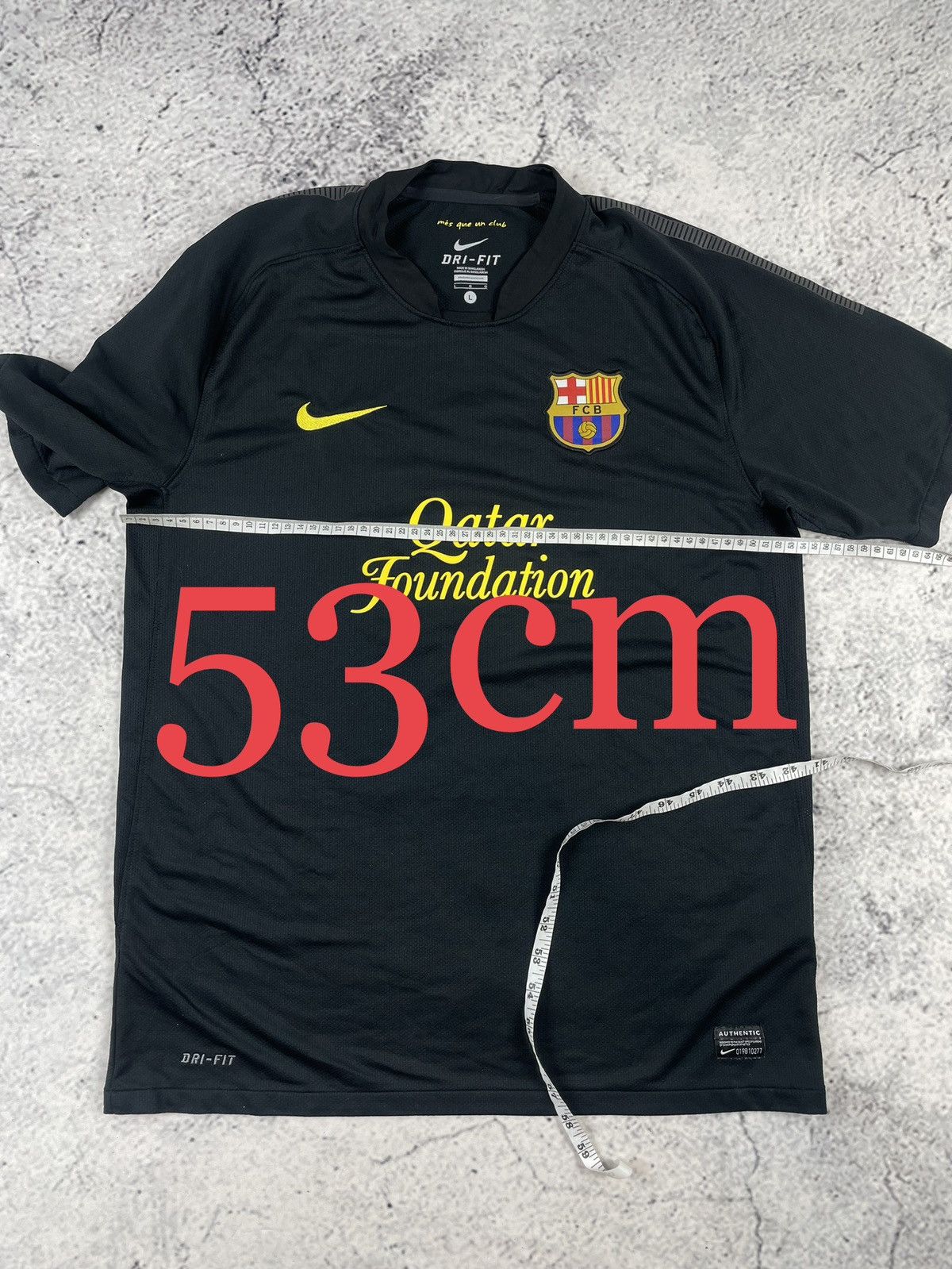 Nike Nike L FC Barcelona 11/12 Away Jersey Alexis Sánchez OG Size US L / EU 52-54 / 3 - 13 Thumbnail
