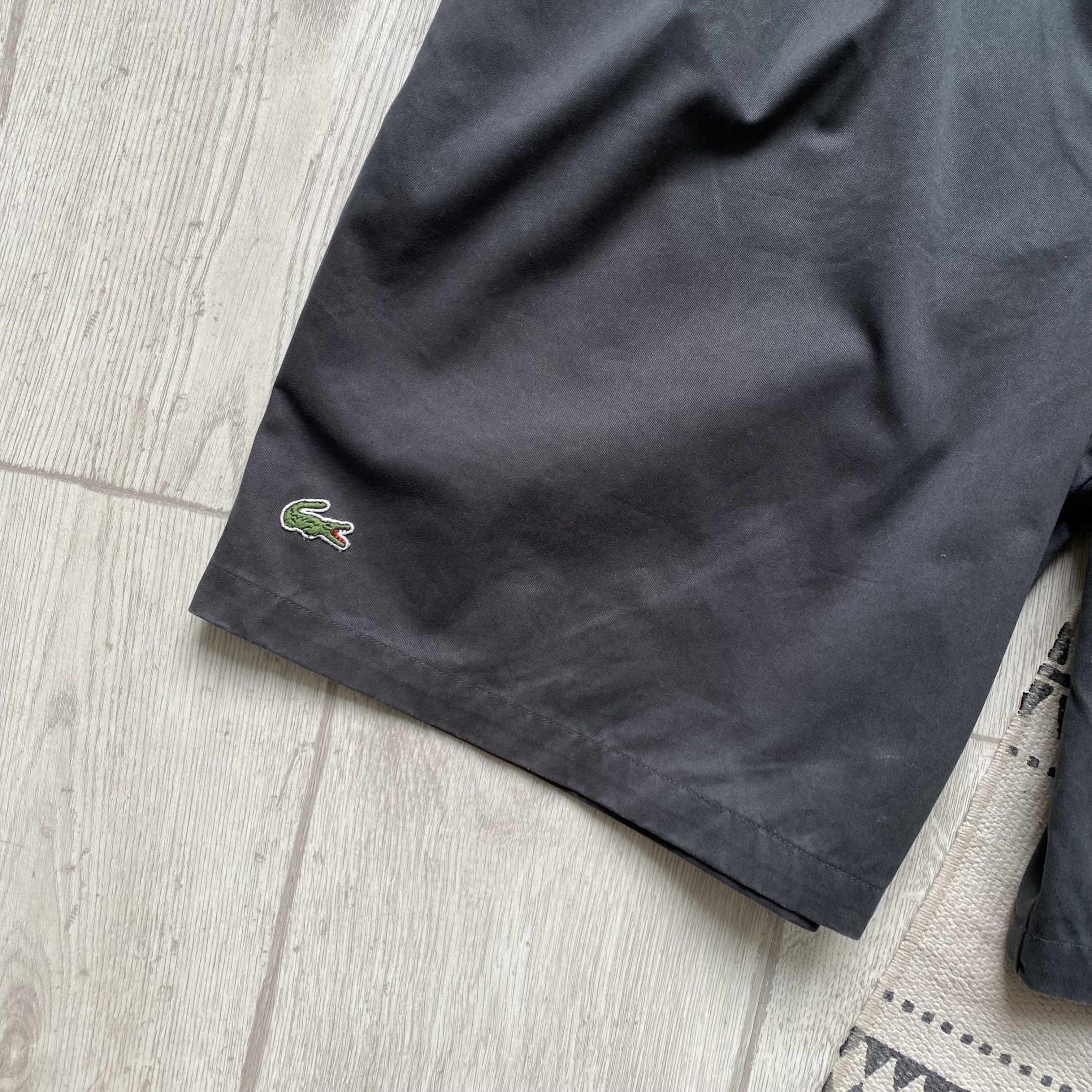 Lacoste Vintage 90s Lacoste classic Short oldmoney Size US 34 / EU 50 - 3 Thumbnail
