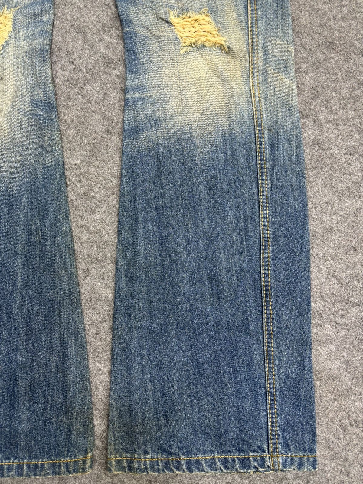 Japanese Brand 💥Japan Style Flare💥Hideaways Curve Distressed Denim F582 Size US 33 - 7 Thumbnail