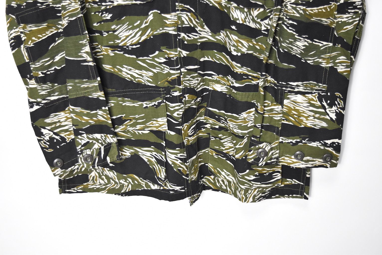 Other American Vintage/tiger camo military shirt/26198 - 671 50 Size US M / EU 48-50 / 2 - 5 Thumbnail