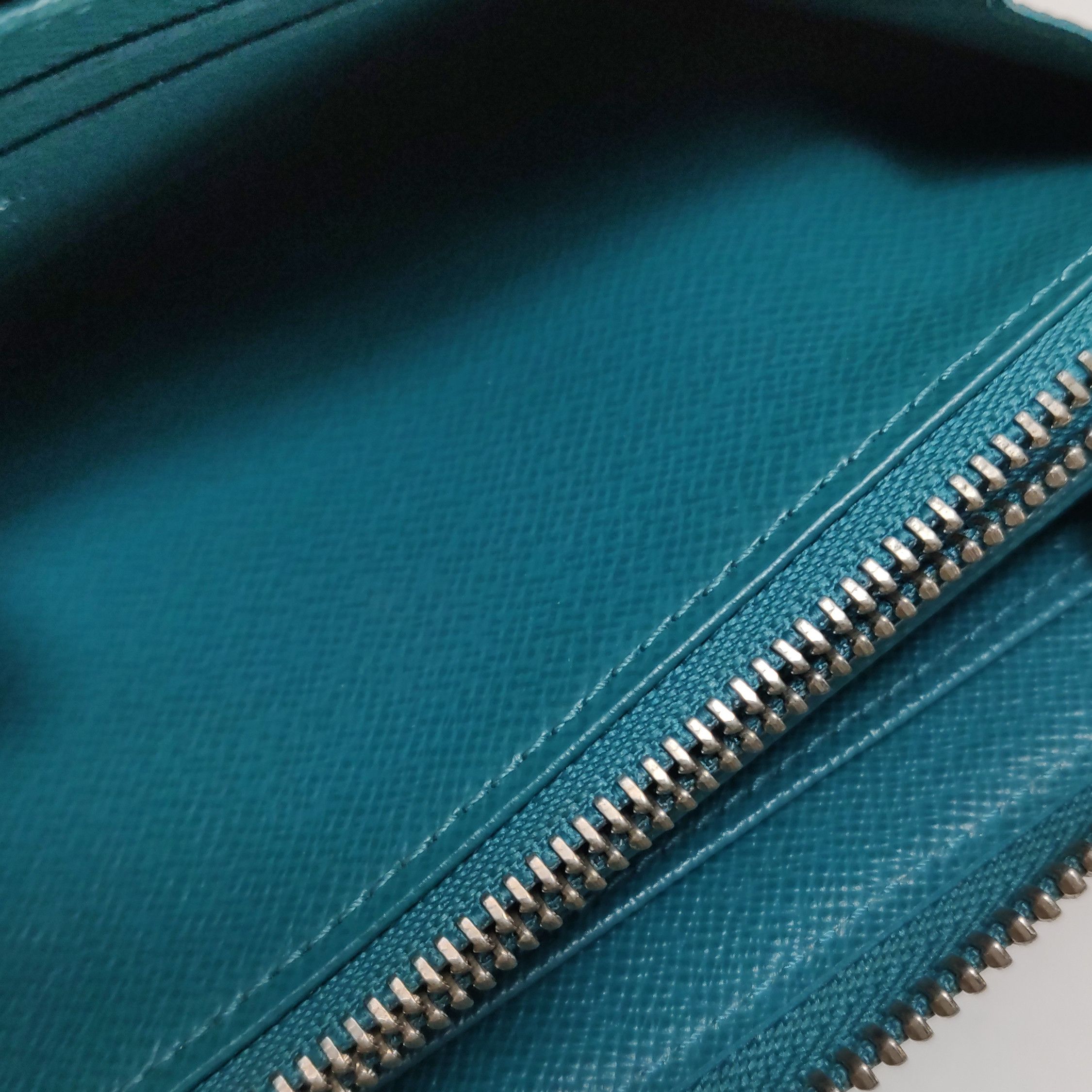 Louis Vuitton Louis Vuitton (LV) Zippy cowhide ripple zip around wallet - Size ONE SIZE - 3 Thumbnail