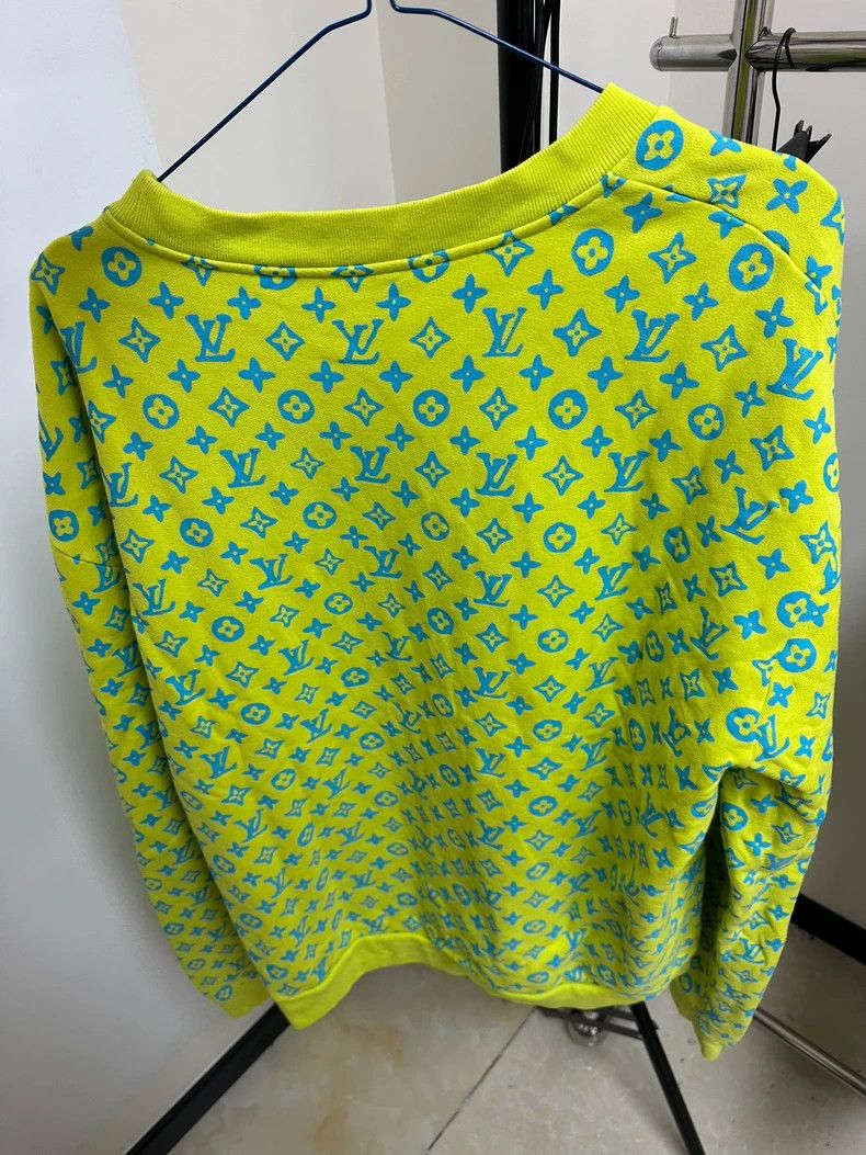 Louis Vuitton Louis Vuitton Fluorescent yellow printed sweatshirt Size US XXL / EU 58 / 5 - 2 Thumbnail