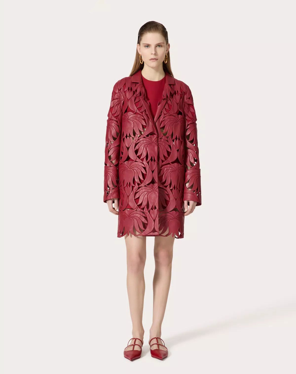 Valentino o1s1wg110525 Embroidered Atlas Nappa Coat in Red Size M / US 6-8 / IT 42-44 - 4 Thumbnail